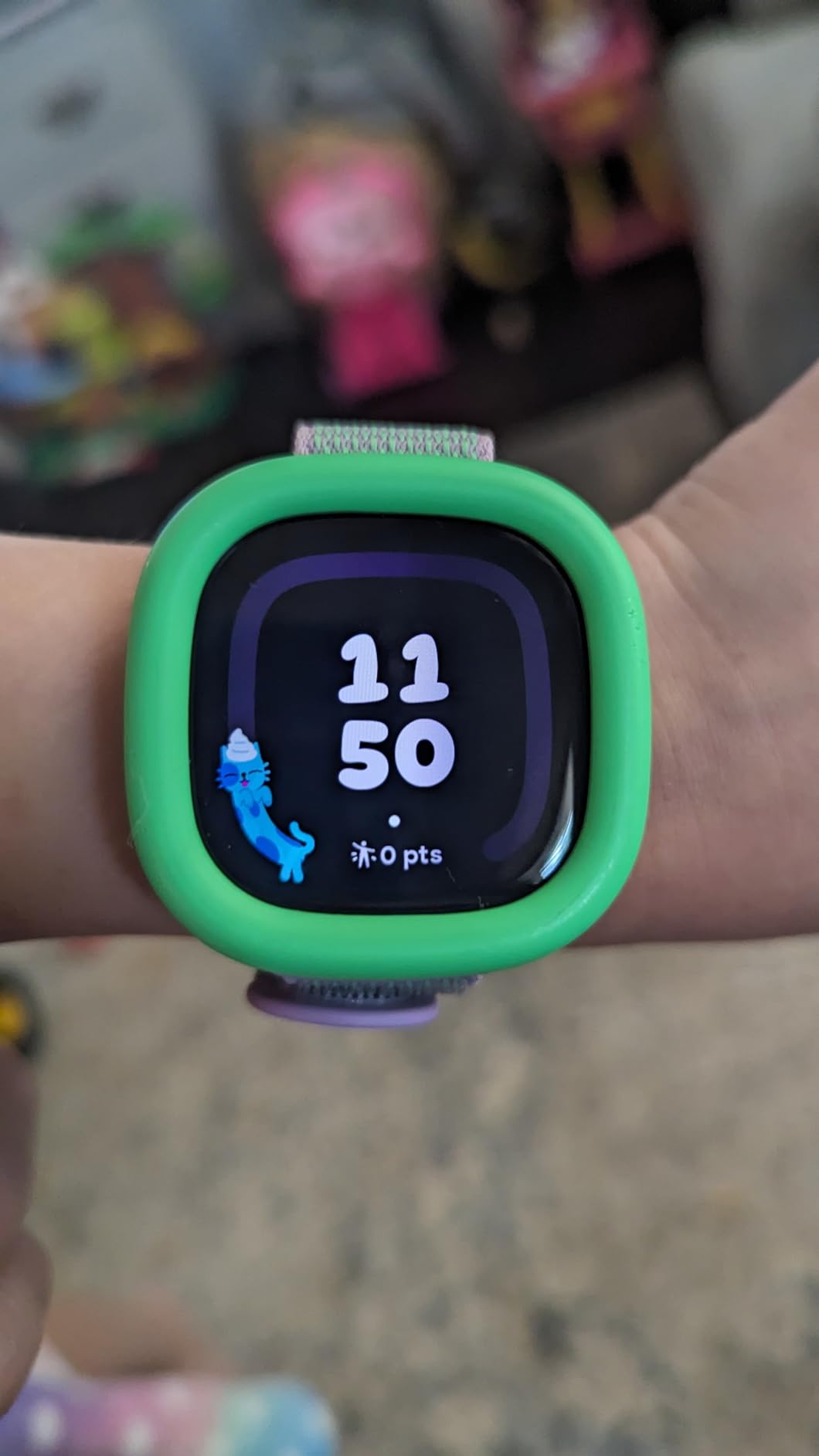 Google Fitbit Ace LTE - Kids Smartwatch with Call, Message, GPS, and Activity-Based Games - Spicy - Moovin customer photo 1