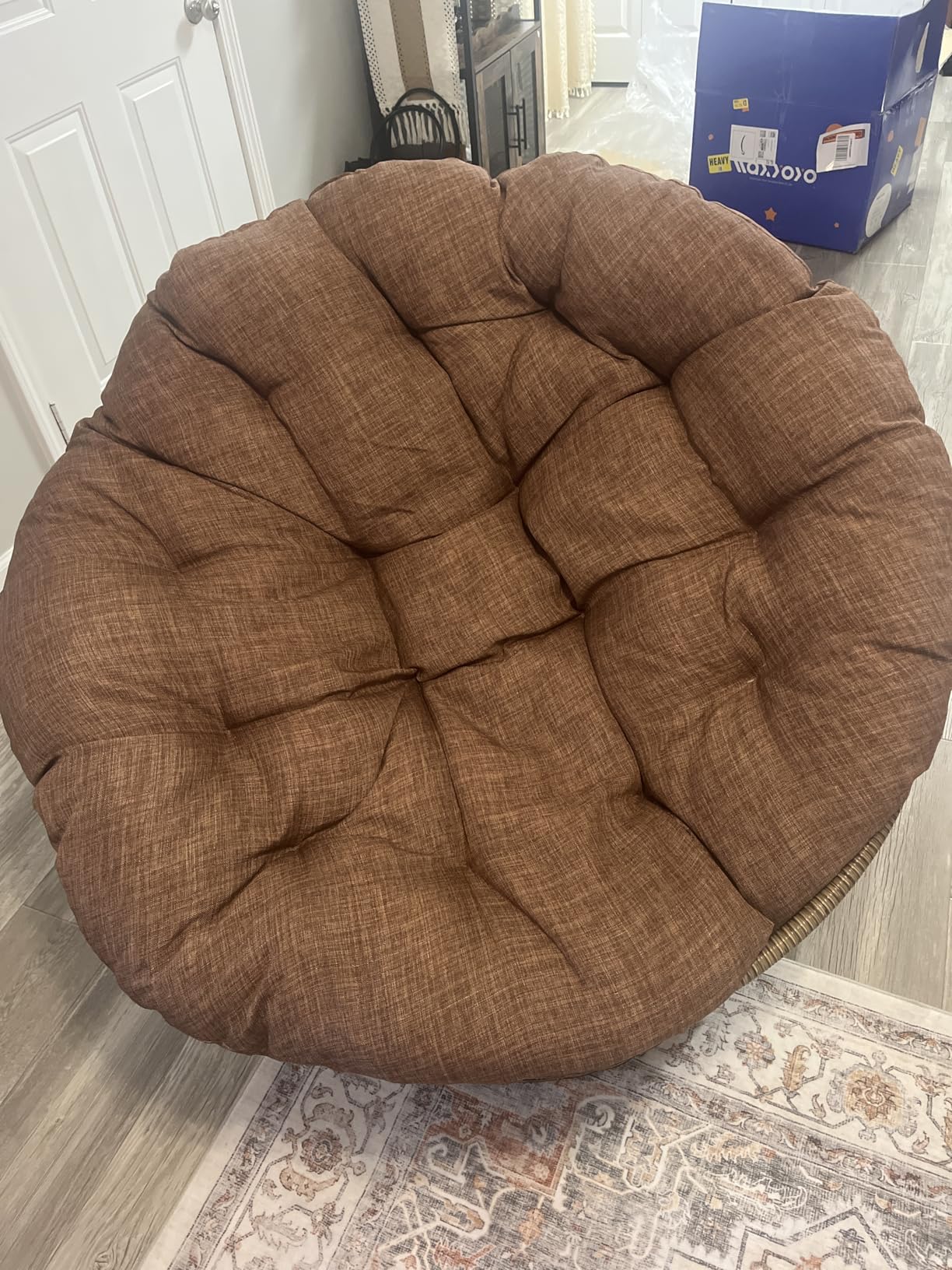 Bme Metal Oversized Swivel Papasan Chair, Living Room Chair with Beige Cushion, Brown Frame, 360 Degree Swivel, Skillfully Woven Resin Wicker, 46 Inch Wide, Bee-Designed Base, Modern Style, Indoor Use customer photo 2