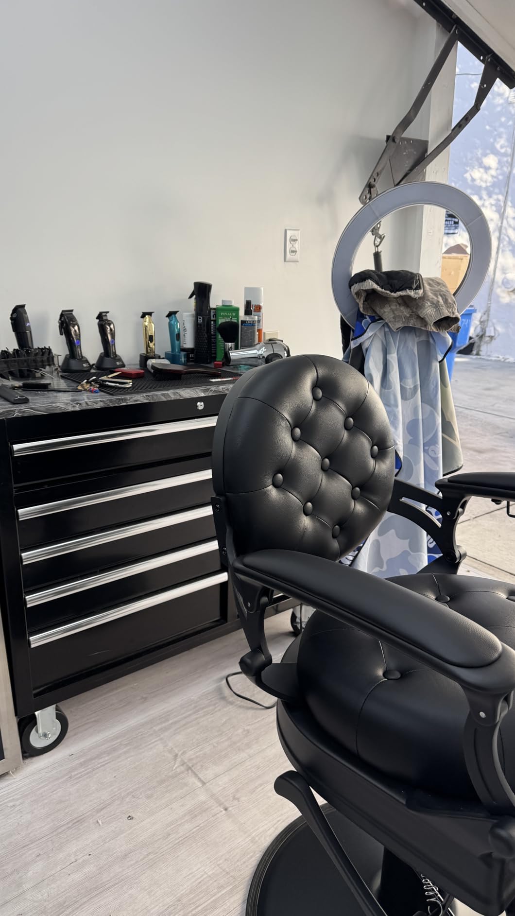 Barber Chair Hair Salon Chair, Heavy Duty 700 LBS, for Hair Stylist Barber Beauty Tattoo Massage (Black Square) customer photo 1