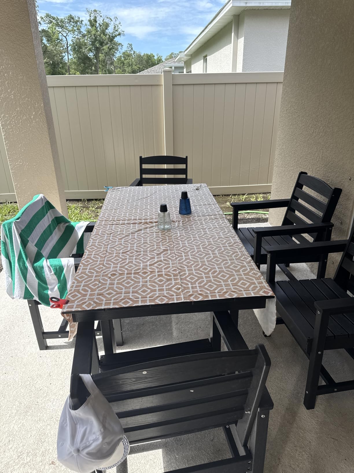 SERWALL Outdoor HDPE Dining Table Set, 7-Piece Outdoor Dining Table Sets with Umbrella Hole Cut-Out Table and 6 Chairs, Gray customer photo 1
