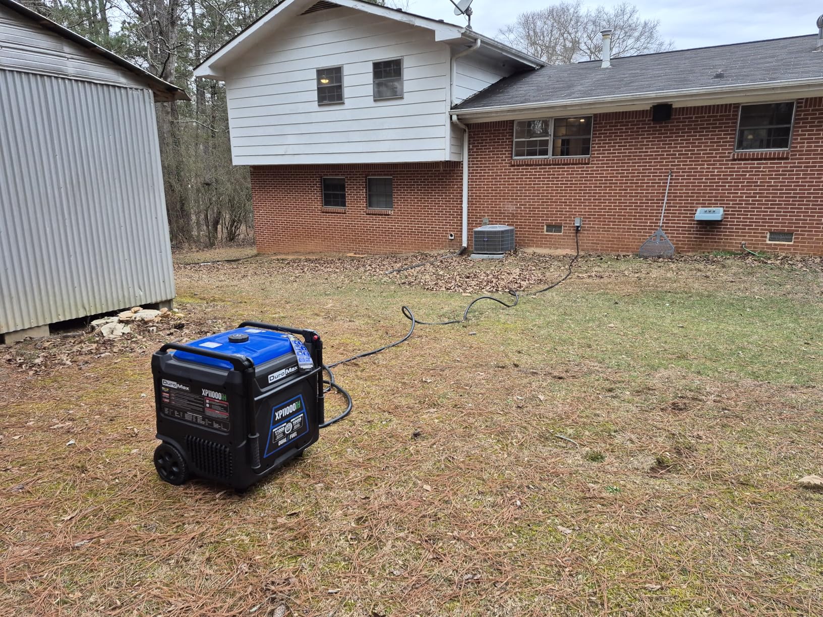 DuroMax XP11000iH 11,000-Watt Dual Fuel Portable Digital Inverter Generator - Gas & Propane, Remote Electric Start, Transfer Switch Ready customer photo 1