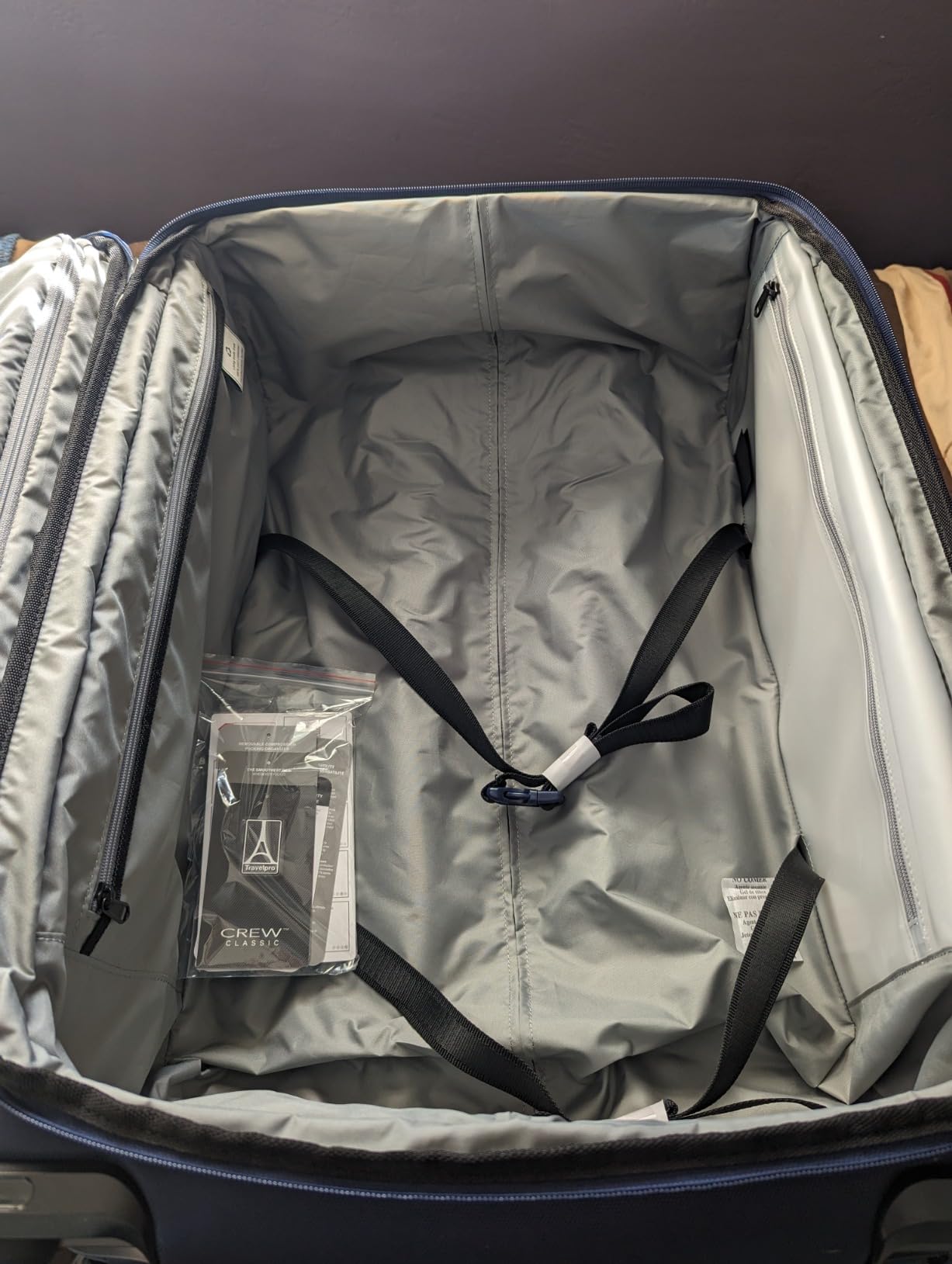 Travelpro Crew Classic Lightweight Softside Expandable Carry on Luggage, 8 Wheel Spinner Suitcase, Carry On 21-Inch, Patriot Blue customer photo 2
