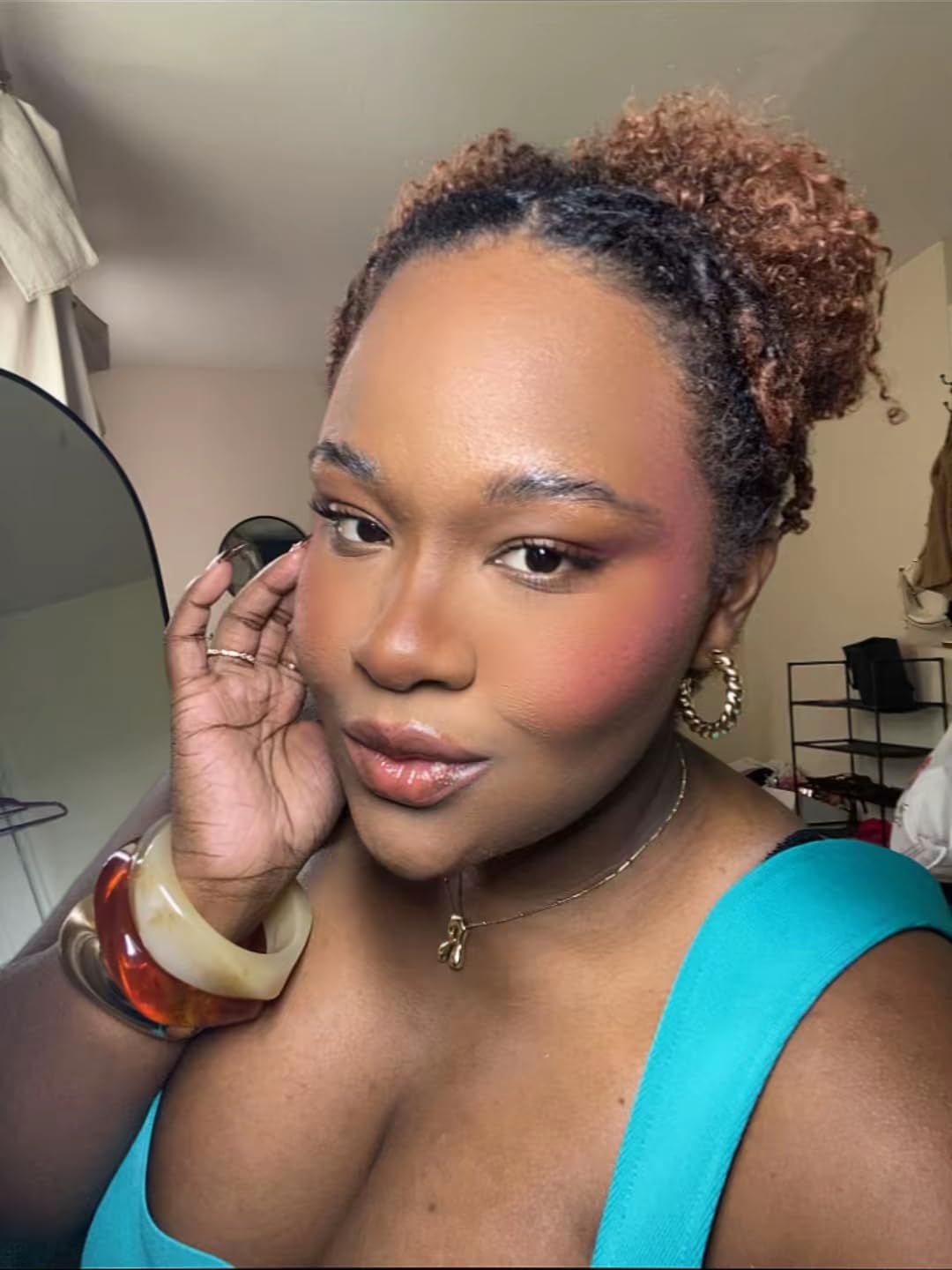 NYX PROFESSIONAL MAKEUP Buttermelt Powder Blush, Fade and Transfer-Resistant Blush, Up to 12HR Make Up Wear, Vegan Formula - For The Butta customer photo 2