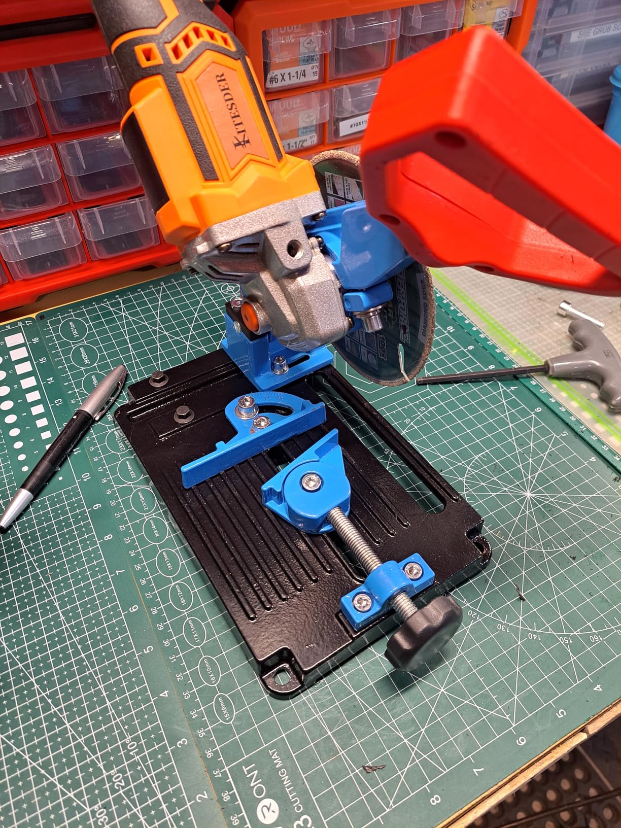 Adjustable Angle Grinder Stand, 38mm - 48mm Clamping Range with 0-45° Adjust Cutting Angle, Dual Use Bracket Holder for Angle Grinder and Hammer Drill customer photo 2