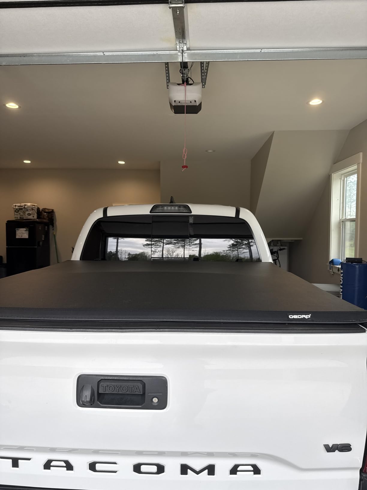 OEDRO Soft Tri-fold Truck Bed Tonneau Cover Compatible with Toyota Tacoma 2024 2025 2026 with 5ft Bed, with Track Rail System(Excl. Trail) customer photo 2