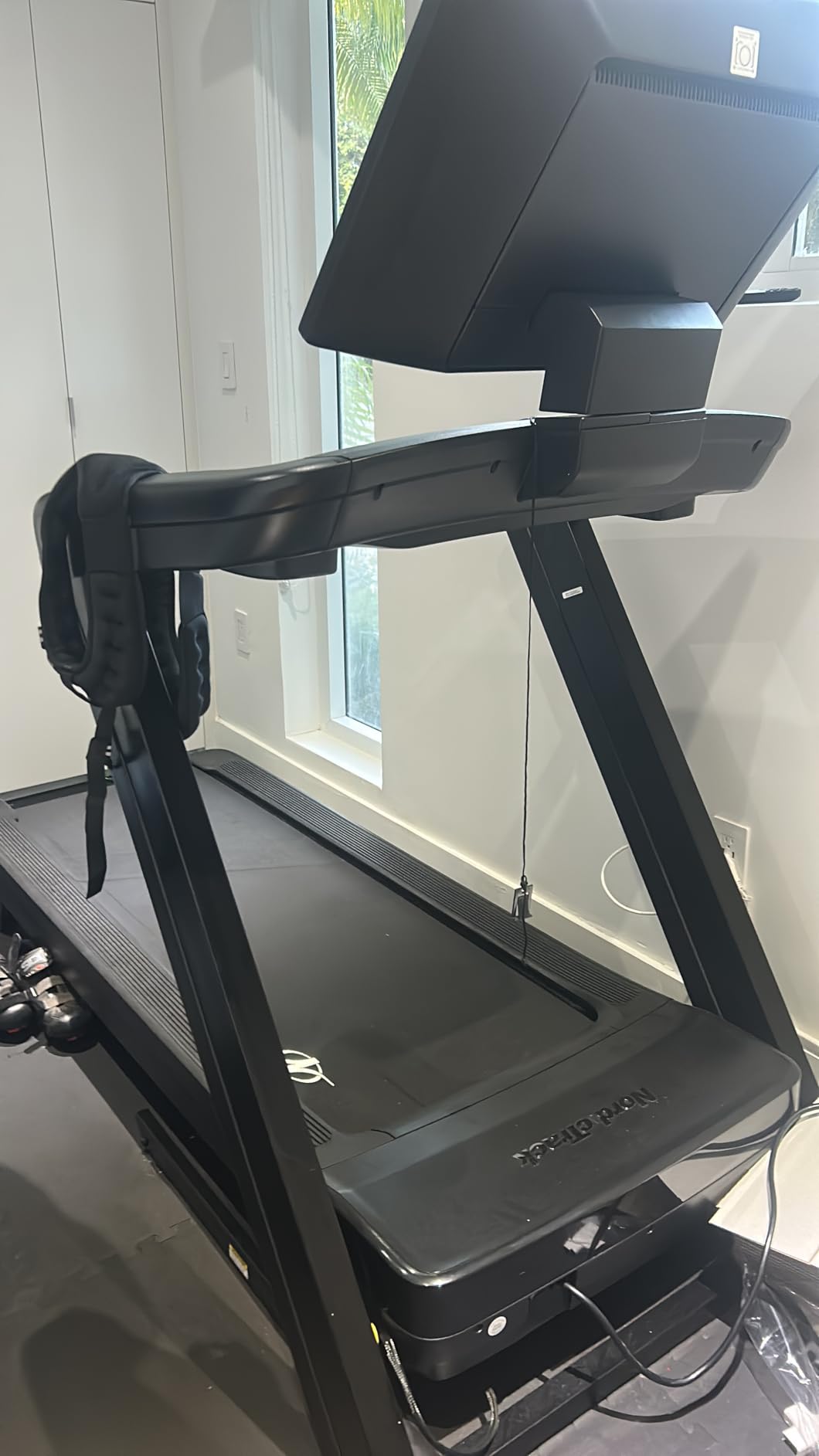 NordicTrack Commercial Series Premium Foldable Treadmill, Incline & Decline, iFIT customer photo 2