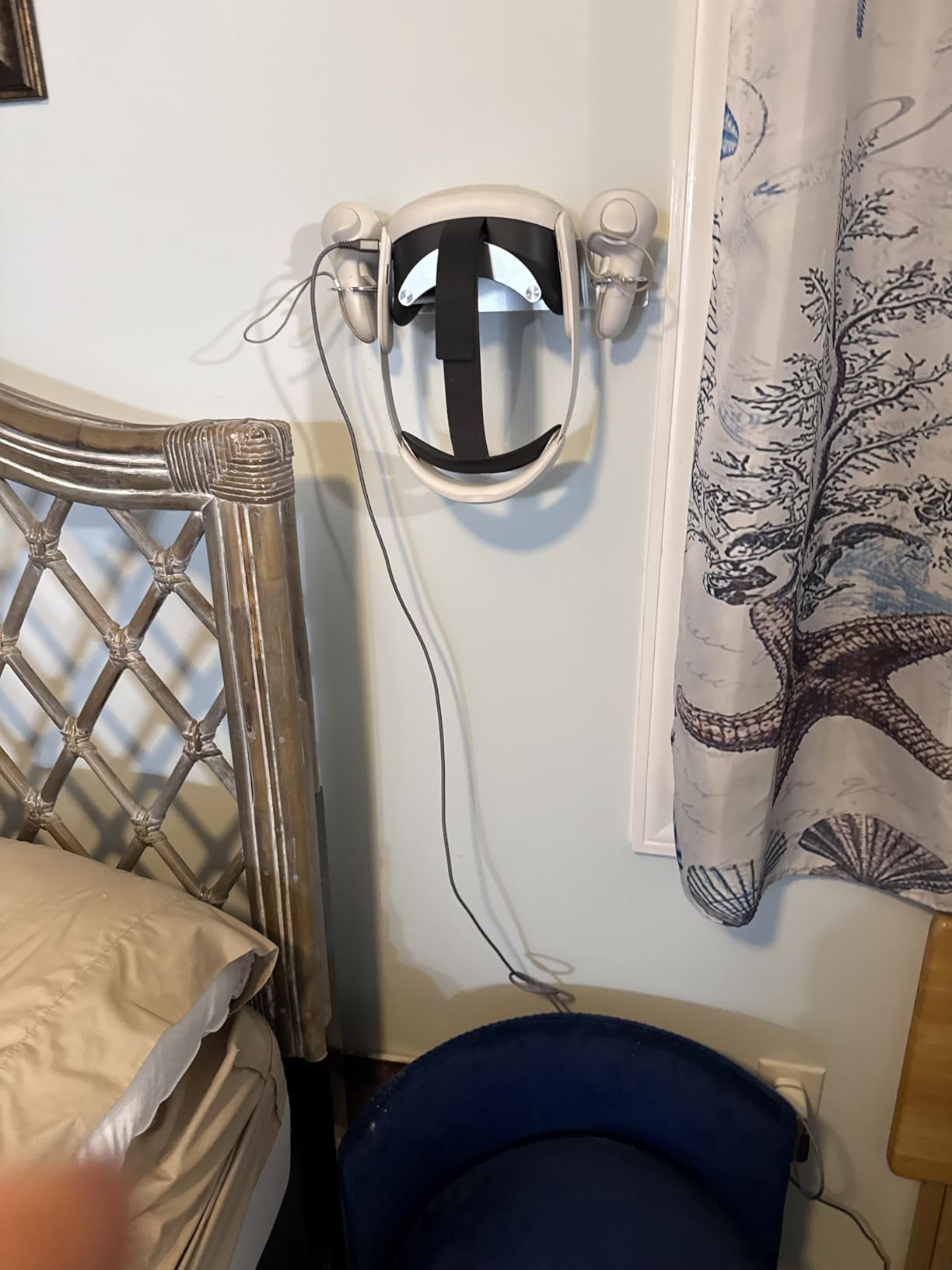 VR Wall Mount - Compatible with Meta Oculus Quest 3S/3/2/Pro/Rift-S - Aluminium VR Headset and Controller Hanger customer photo 1