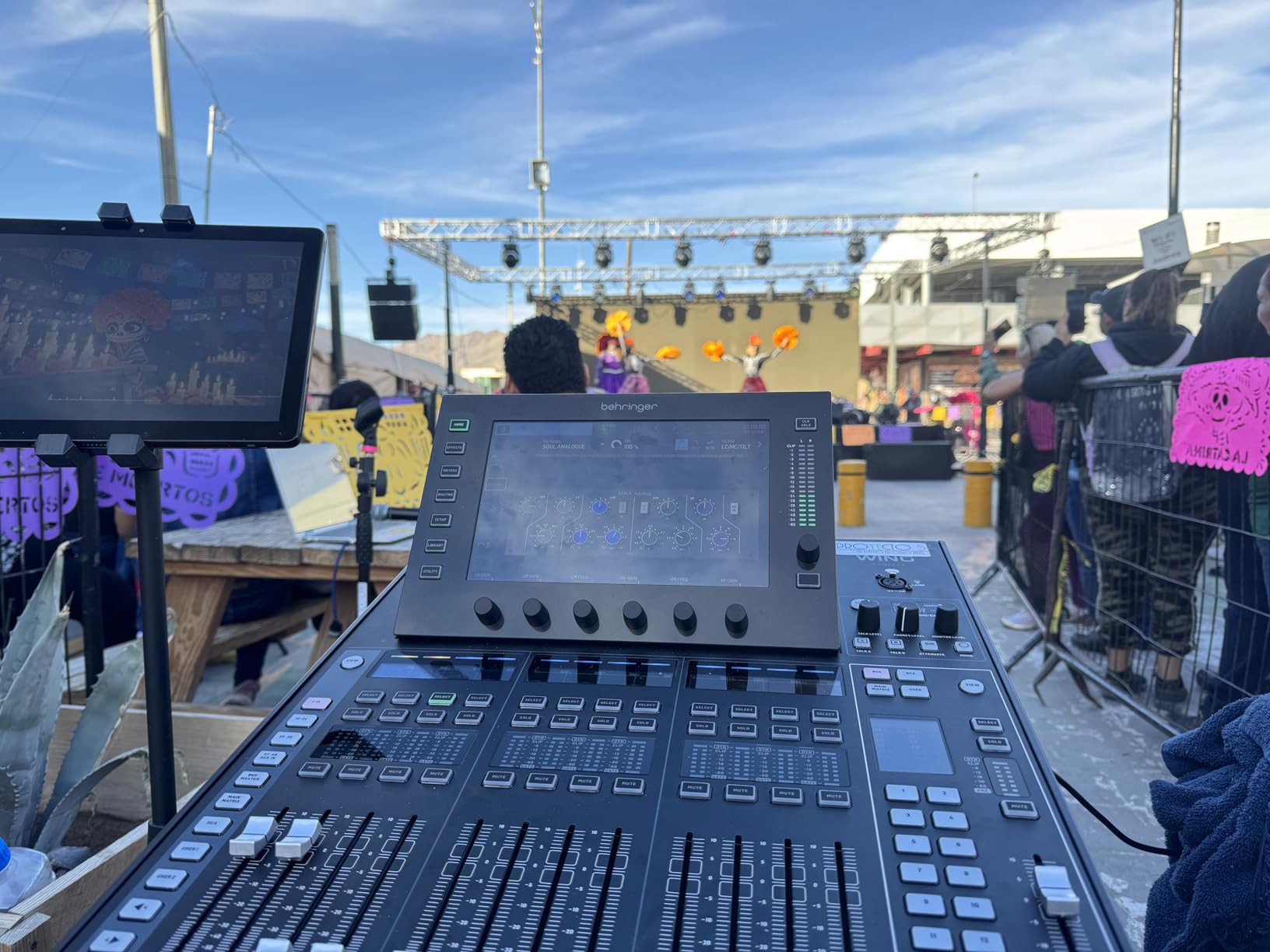Behringer WING Compact 48-Channel Digital Mixer customer photo 1