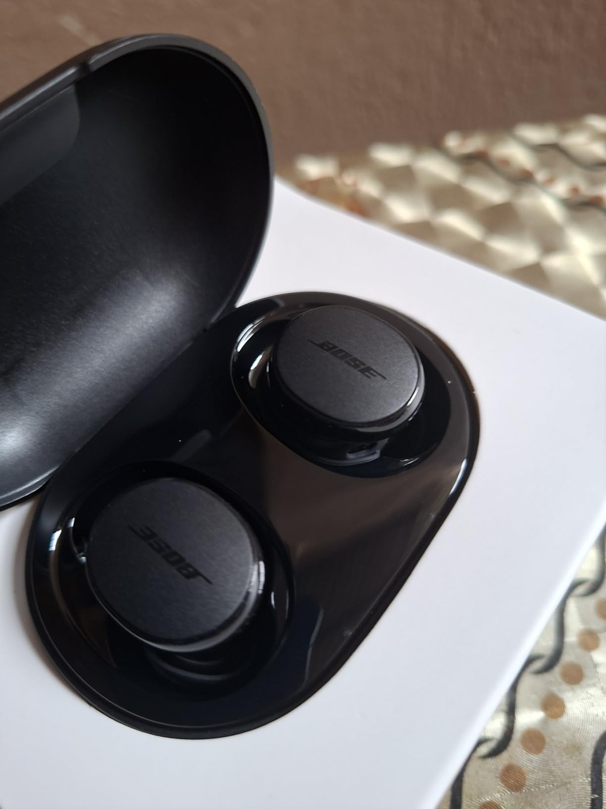 QuietComfort Earbuds - True Wireless Bluetooth Earbuds with Active Noise Cancellation and Mic, USB-C Charging, IPX4 Rating, Up to 8.5 Hours of Playtime, Black customer photo 1