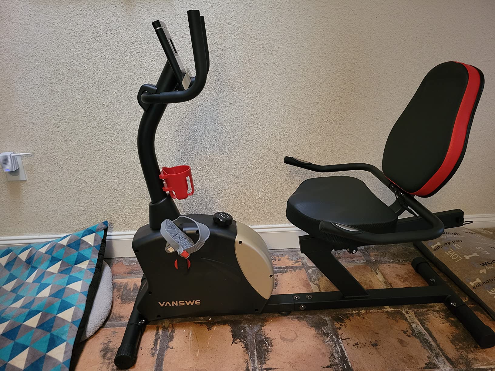 VANSWE Recumbent Exercise Bike, Recumbent Stationary Bikes for Home 400 LBS Weight Capacity, Exercise Bike for Home Seniors with Smart App and Bluetooth Connectivity, LED Display, Pulse Handle customer photo 2