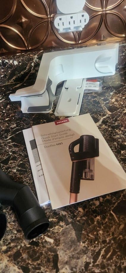 Miele Duoflex Extra Cordless Bagless Stick Vacuum with 2 Attachable Brushes, Brilliant White / Space Grey customer photo 1