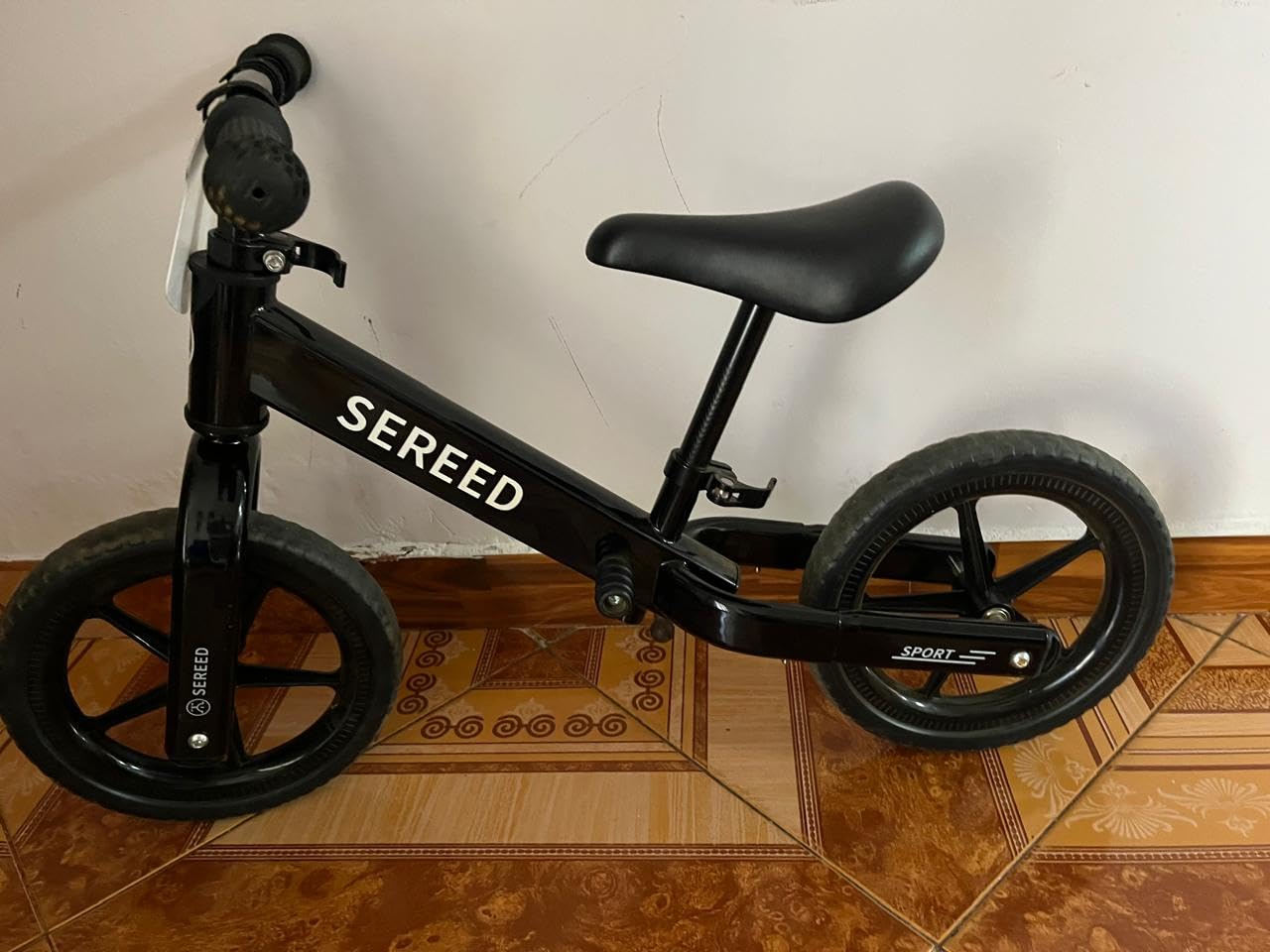 SEREED Toddler Balance Bike 2 Year Old, No Pedal Kids Toy Bike for 2-5 Years Old, Tool-Free Adjustment, Gift for 2-3 Boys Girls, Customize Plate with 3pcs Stickers customer photo 1