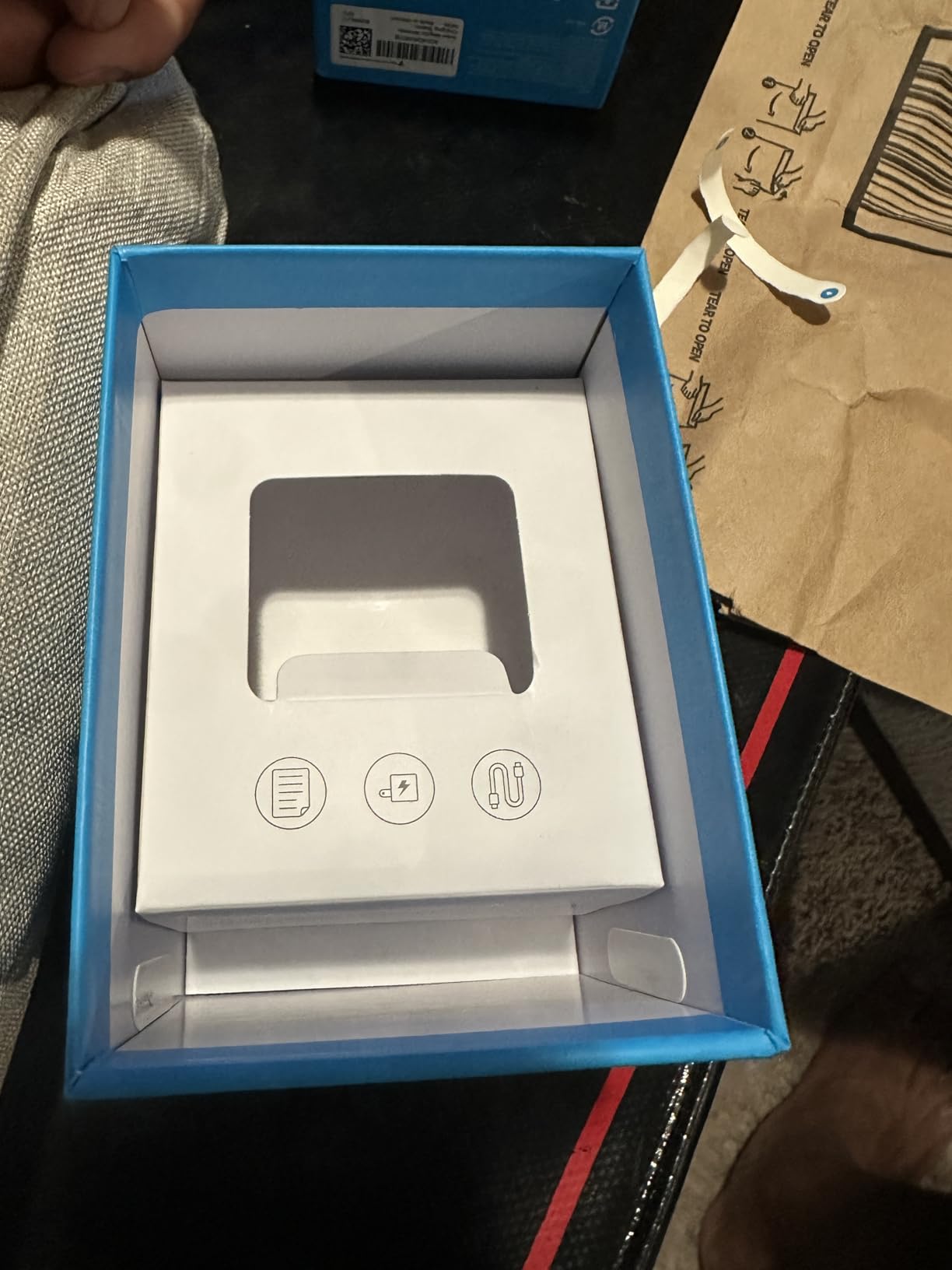 Anker MagGo 3-in-1 Charging Station, Nano Charging Stand, Qi2 Certified 15W Magnetic Wireless Charger Dock, for iPhone 17/16/15/14, Apple Watch, AirPods (Adapter Included) customer photo 1