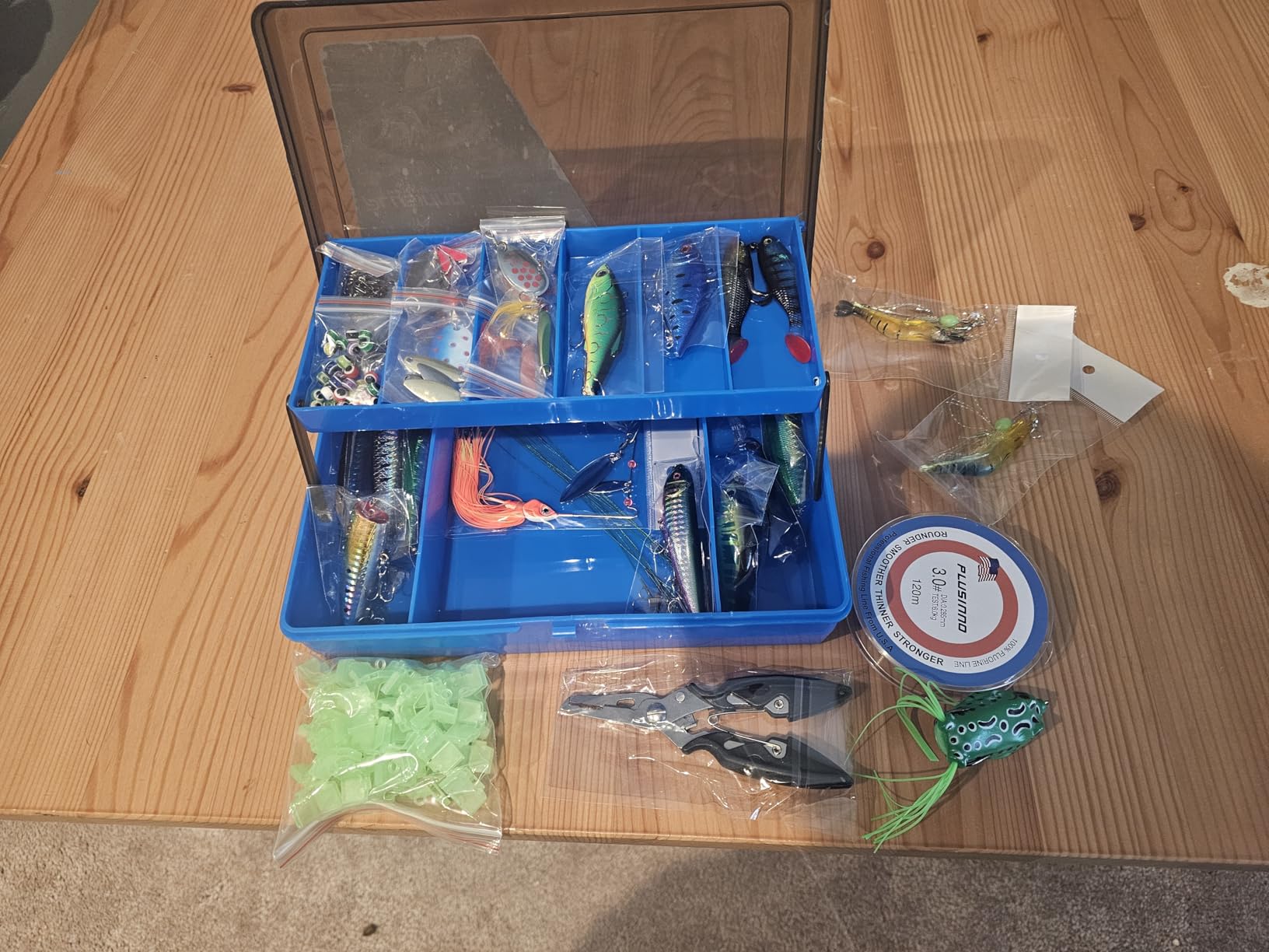 PLUSINNO Fishing Lures Fishing Tackle Box Fishing Gifts for Men, Bass, Trout Fishing Accessories Kit for Saltwater & Freshwater Fishing Gear Including Topwater Lures, Hooks, Spinnerbaits customer photo 1