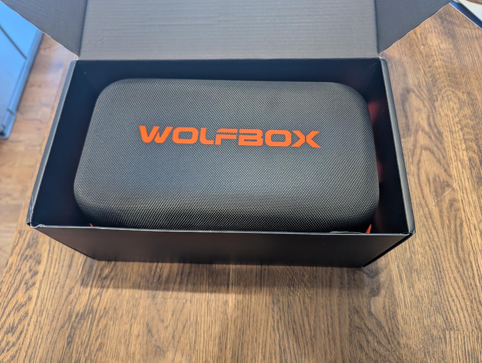 WOLFBOX 3000A Jump Starter with Air Compressor, 59.2Wh & 160PSI Portable Car Battery Jump Starter with 65W Fast Charging, 12V Battery Pack (8L Gas 6L Diesel Engine) with Boost, Light and Jumper Cables customer photo 1