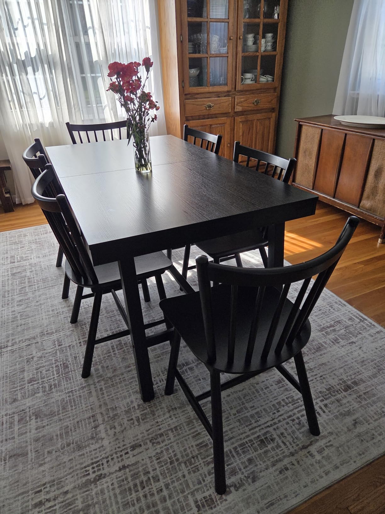 LUE BONA Upgraded Dining Chairs Set of 4, Farmhouse Wooden Spindle Back Kitchen Chairs, Windsor Dining Chairs for Kitchen and Dining Room, Black customer photo 1