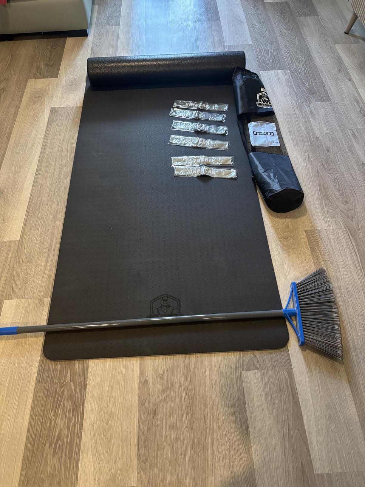 HAPBEAR Large Yoga Mat - 72x36x6mm (1/4 inch), Extra Wide Non-Slip Exercise Mat for Home Workout customer photo 2