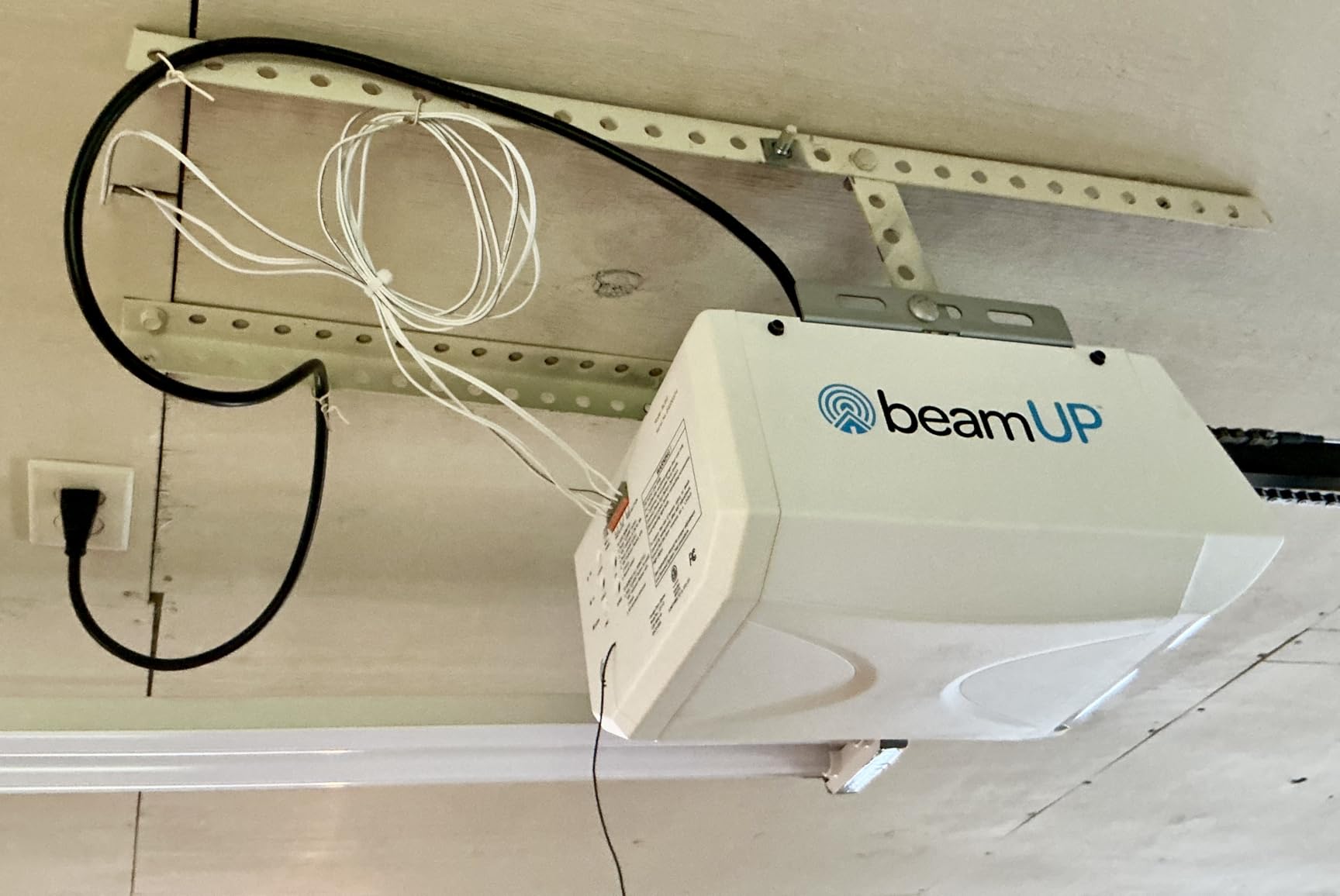 Pacer BU50 Overhead Garage Door Opener with Heavy-Duty Chain Drive for Single or Double Doors, Wall Mount, and Remote Garage Opener Included, Quick and Easy Installation customer photo 2