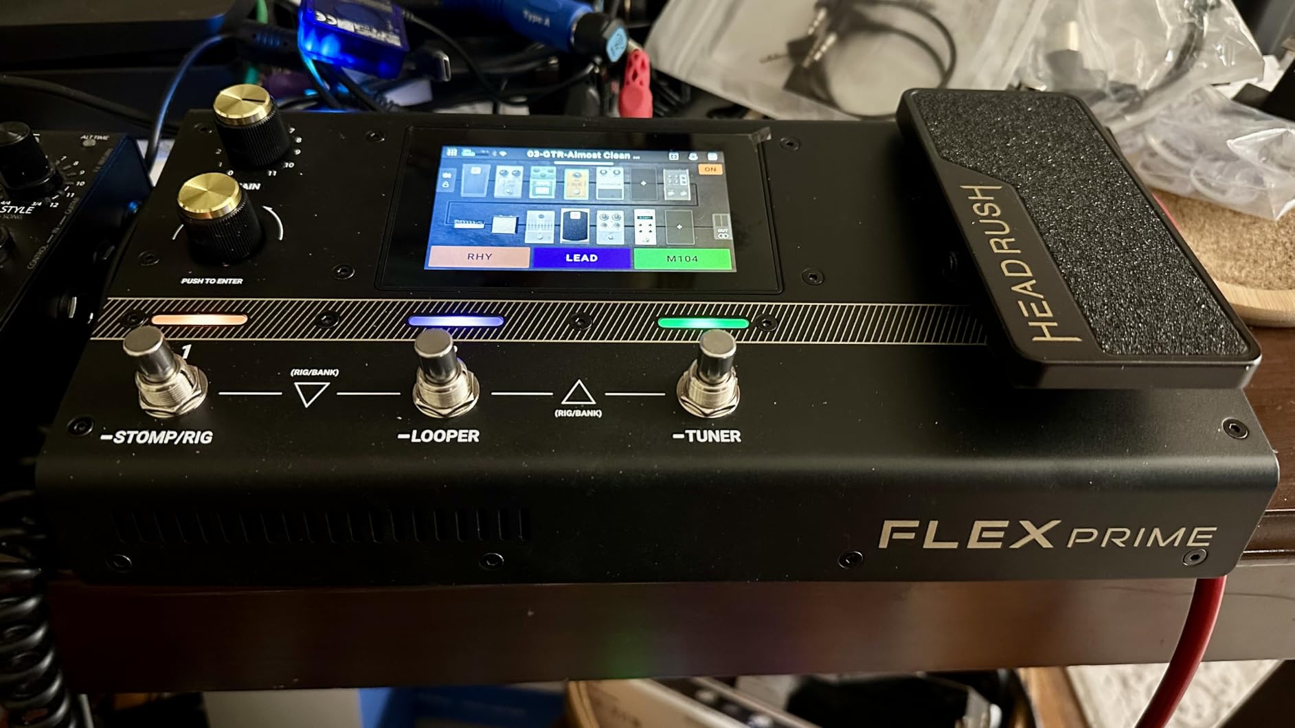 HeadRush Flex Prime - Guitar and Bass Multi Effects Pedal and Amp Modeling Processor with Touchscreen, Looper, Wi-Fi, Bluetooth, IR Loader, USB customer photo 1