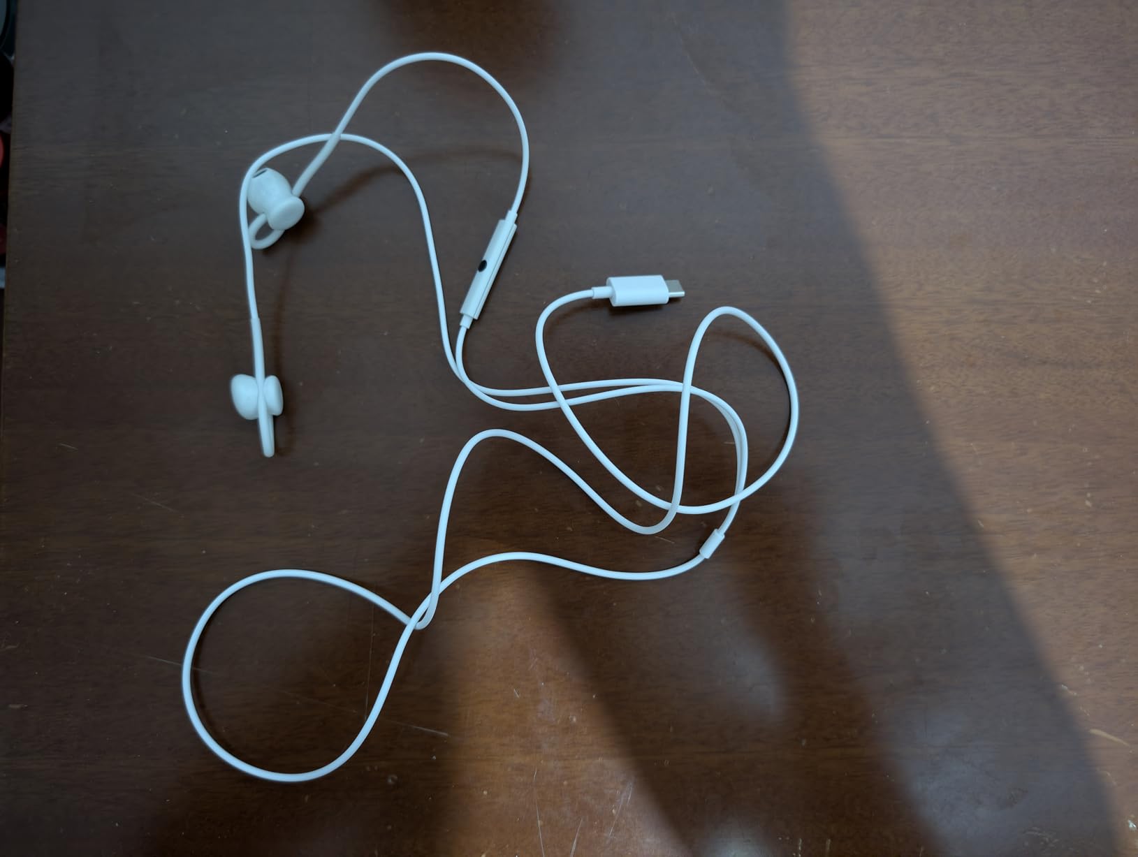 Google Earbuds Wired Headset USB-C, Comfortable Fit, Inline Controls, Compatible with Type-C Phones - White (Retail) customer photo 2