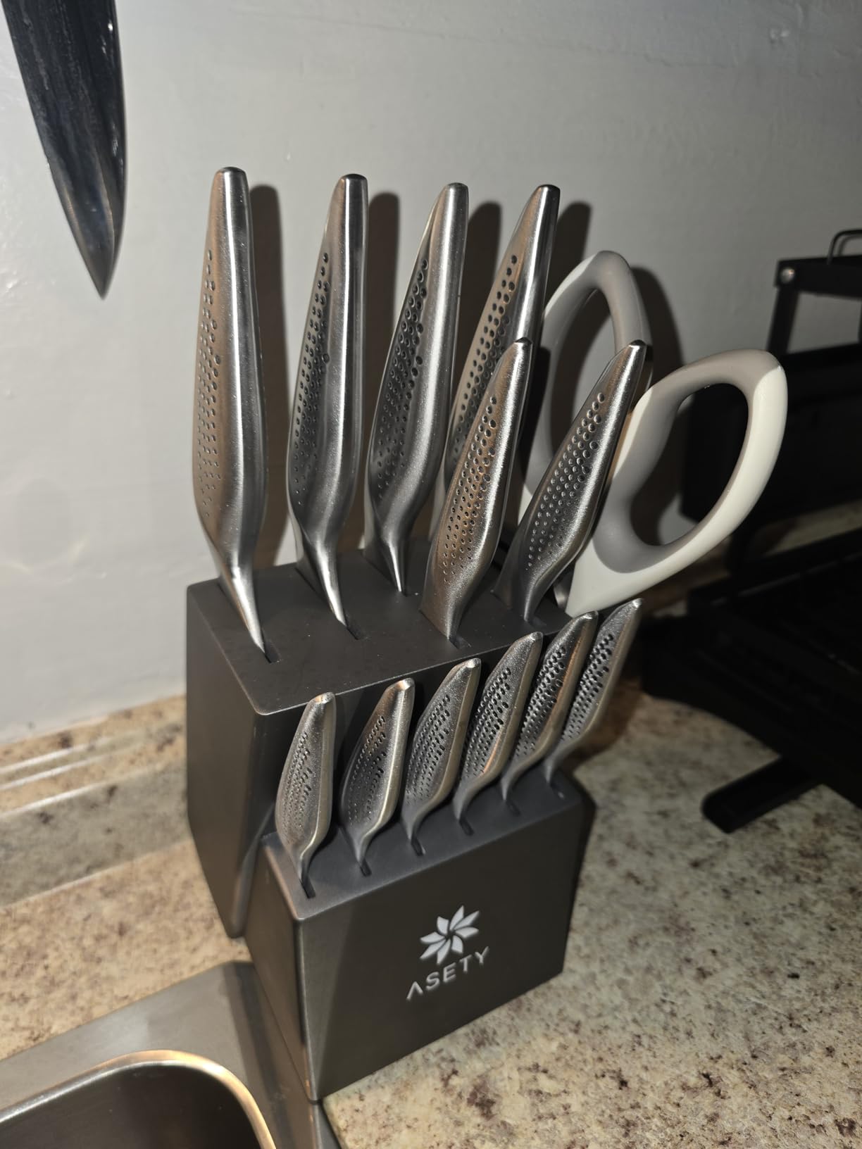 Knife Set - 15 PCS Kitchen Knife Set with Built-in Knife Sharpener Block - Stainless Steel Knife Block Set - Dishwasher Safe, Elegant Box for Men Women, Fathers day customer photo 2