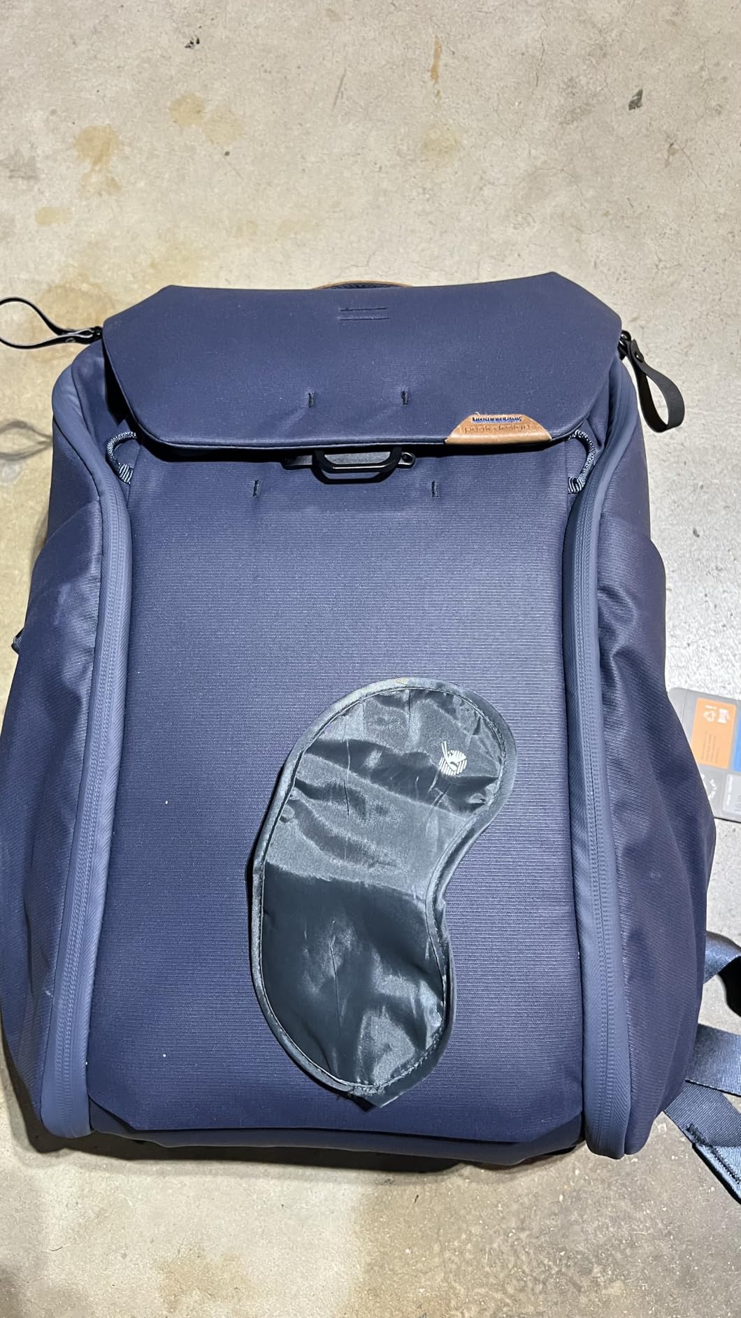 Peak Design Everyday Backpack 30L, Black, MagLatch Top, Dual Side Access, FlexFold Dividers, Fits 15