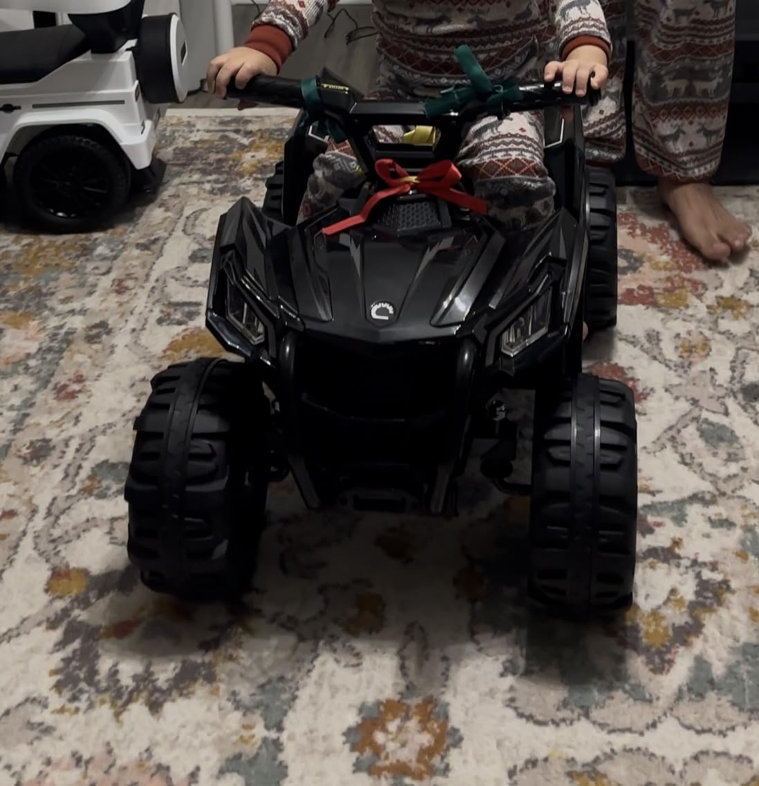 Best Choice Products 6V Kids Ride On Toy, 4-Wheeler Quad ATV Play Car w/ 1.8MPH Max Speed, Treaded Tires, Rubber Handles, Push-Button Accelerator - White customer photo 2