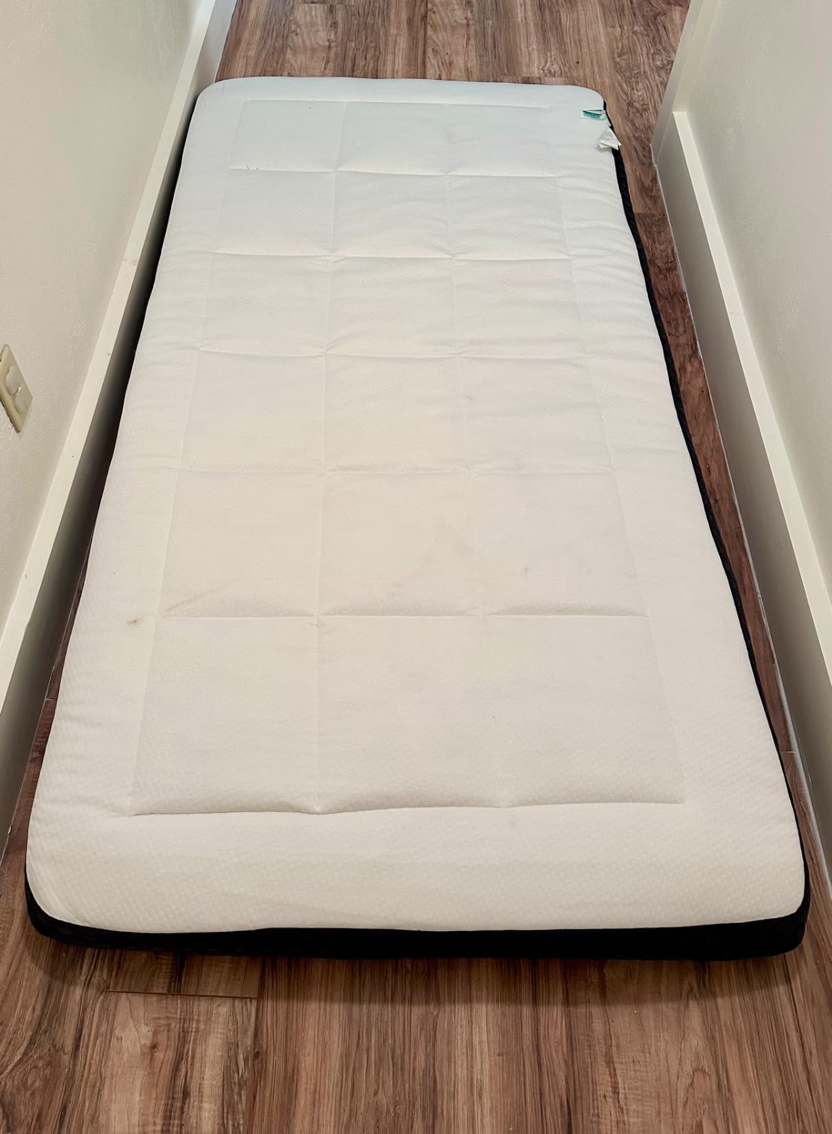 14 Inch Queen Mattress for Heavy People, Cooling Hybrid Mattress with Ice Silk Cover & Gel Memory Foam, 7-Zone Ergonomic Support customer photo 2