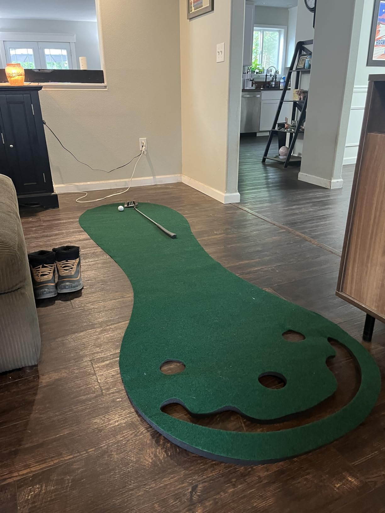 Amazon Basics Golf Putting Green customer photo 1
