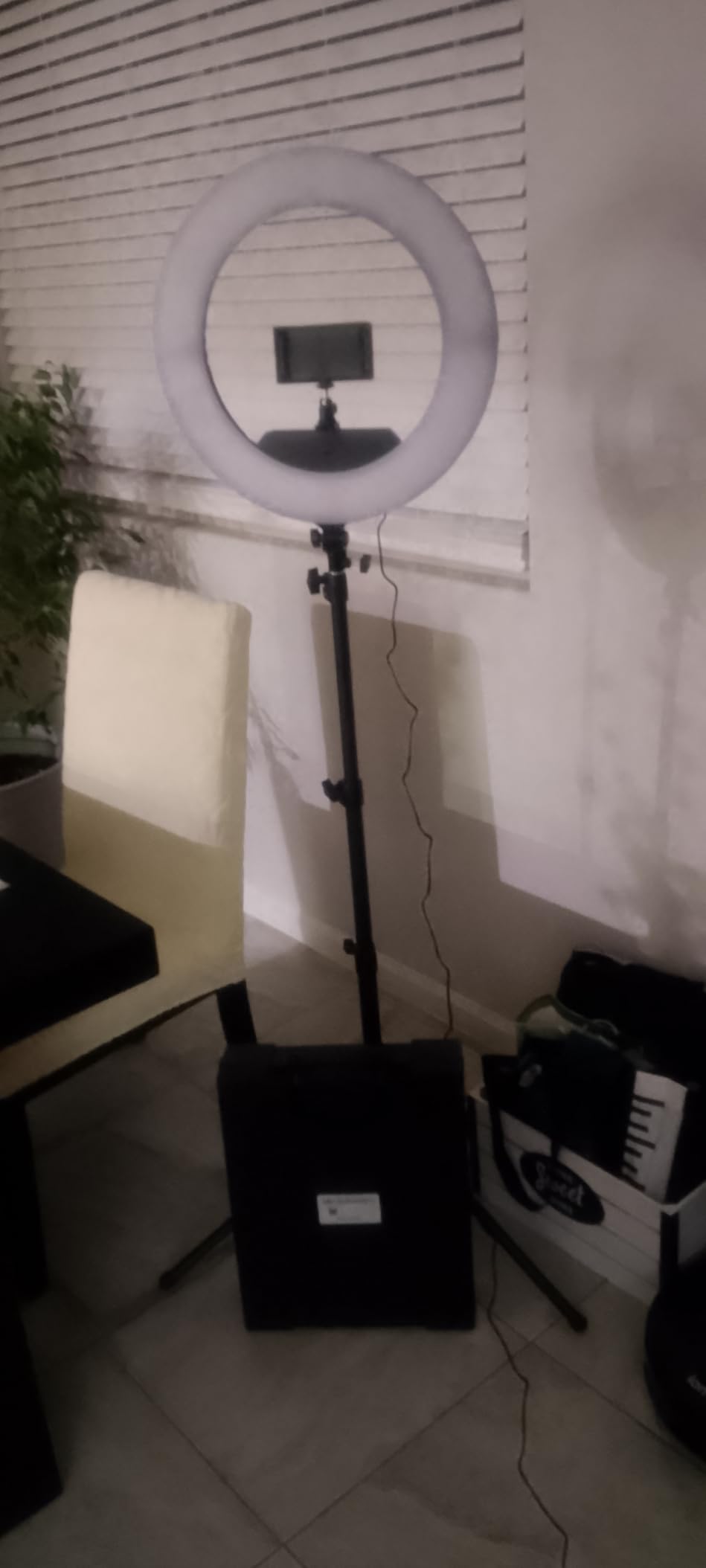 18 Inch Ring Light Kit, 55W6700k Dimmable LED Light, Tripod Stand, Remote Controller,Box,CRI95,Black customer photo 1