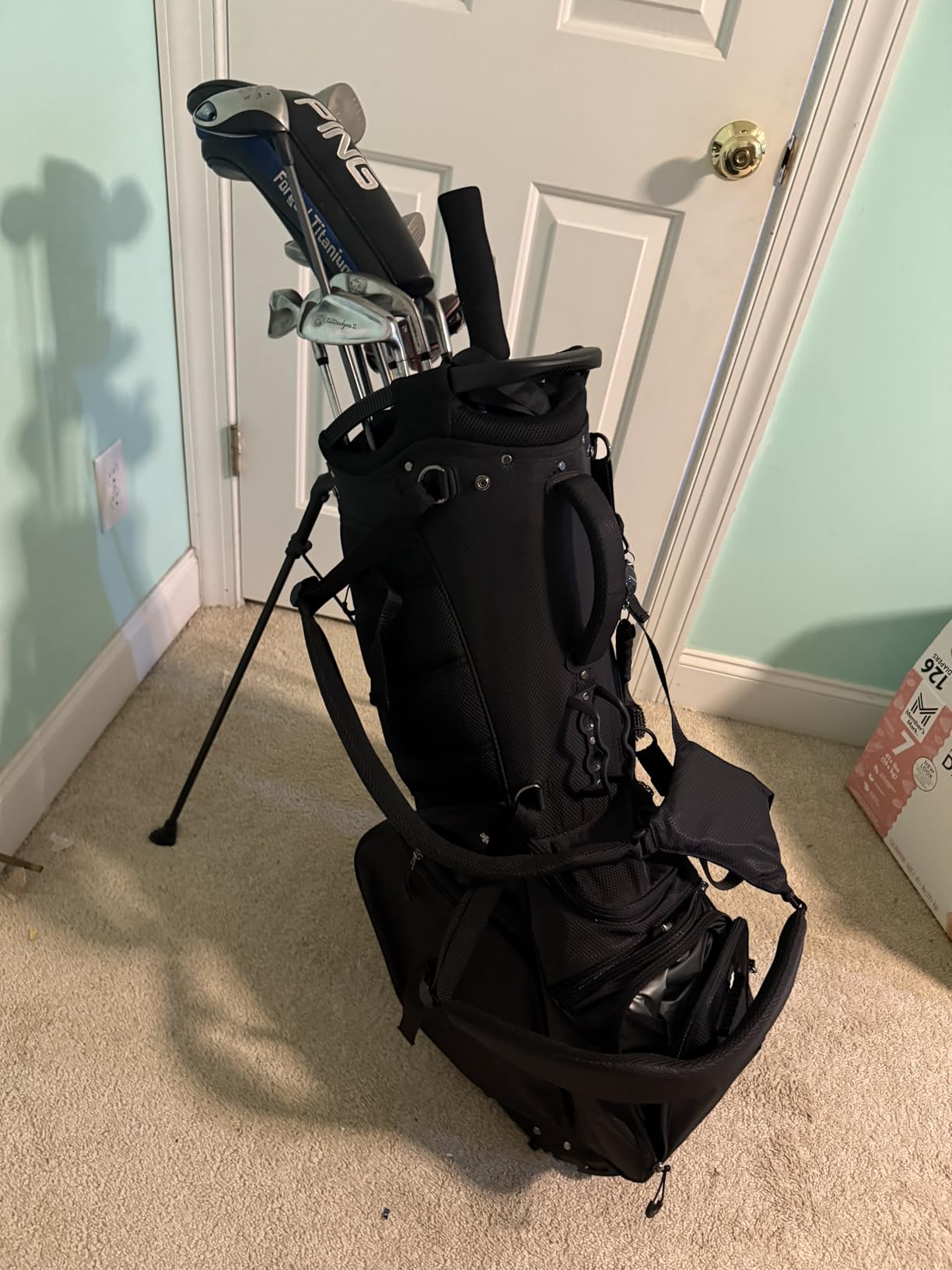 Findway 14 Way Golf Stand Bag, Lightweight Golf Bag with Stand for Men Women, Golf Club Carry Bag with Dual Strap, Rain Cover customer photo 1