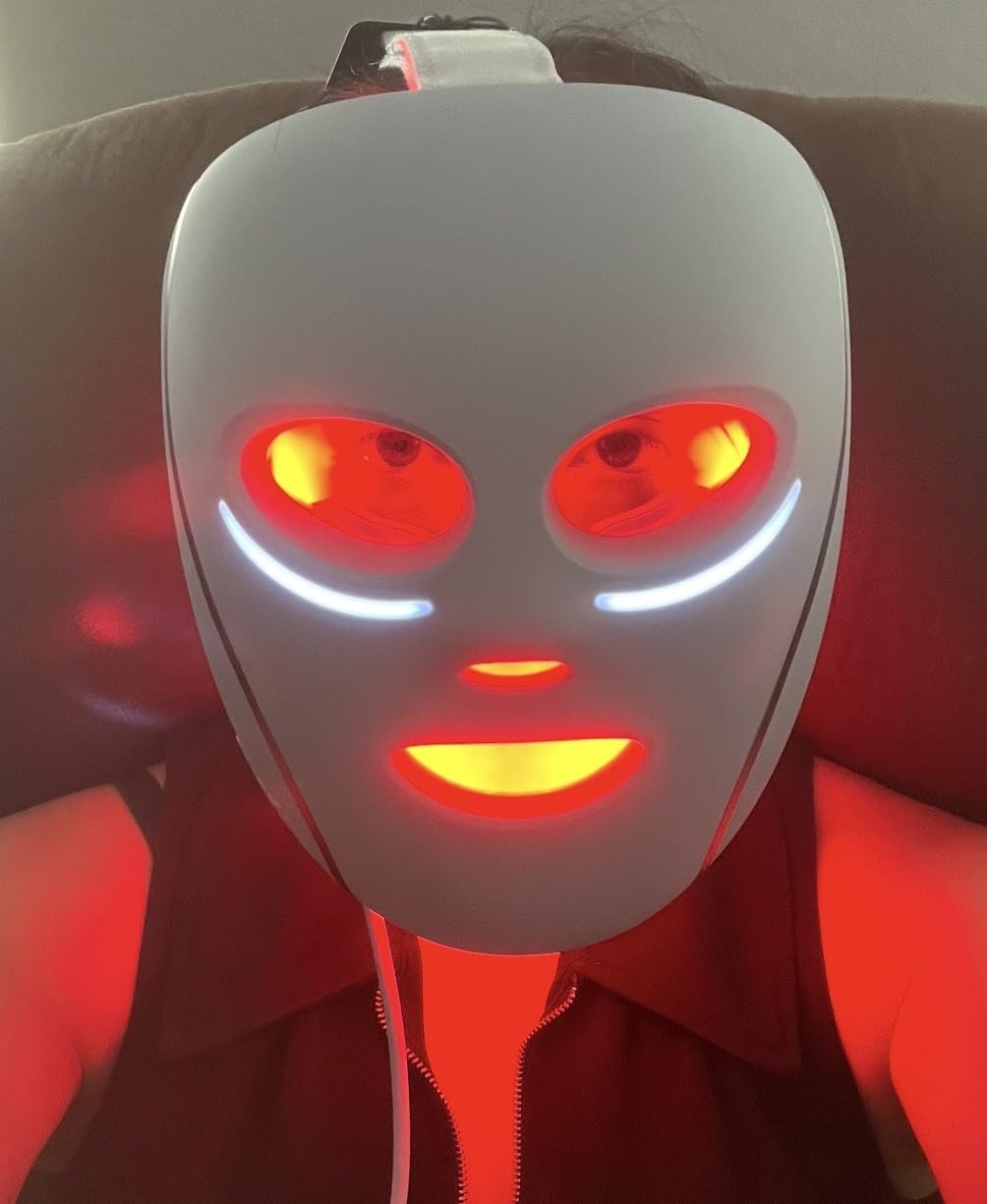 Shark CryoGlow LED Face Mask with Under-Eye Cooling, Anti-Ageing & Blemish Repair, Red & Blue LED, Infrared Light Therapy, USB-C, Remote Control, Storage Bag, Blue Frost, FW312 customer photo 2