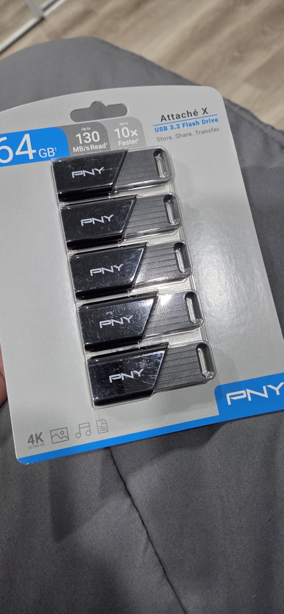 PNY 256GB Attache X USB 3.2 Gen 1 Flash Drive, Advanced Performance Up to 130MB/s Read, Reliable Portable Storage, Durable customer photo 1