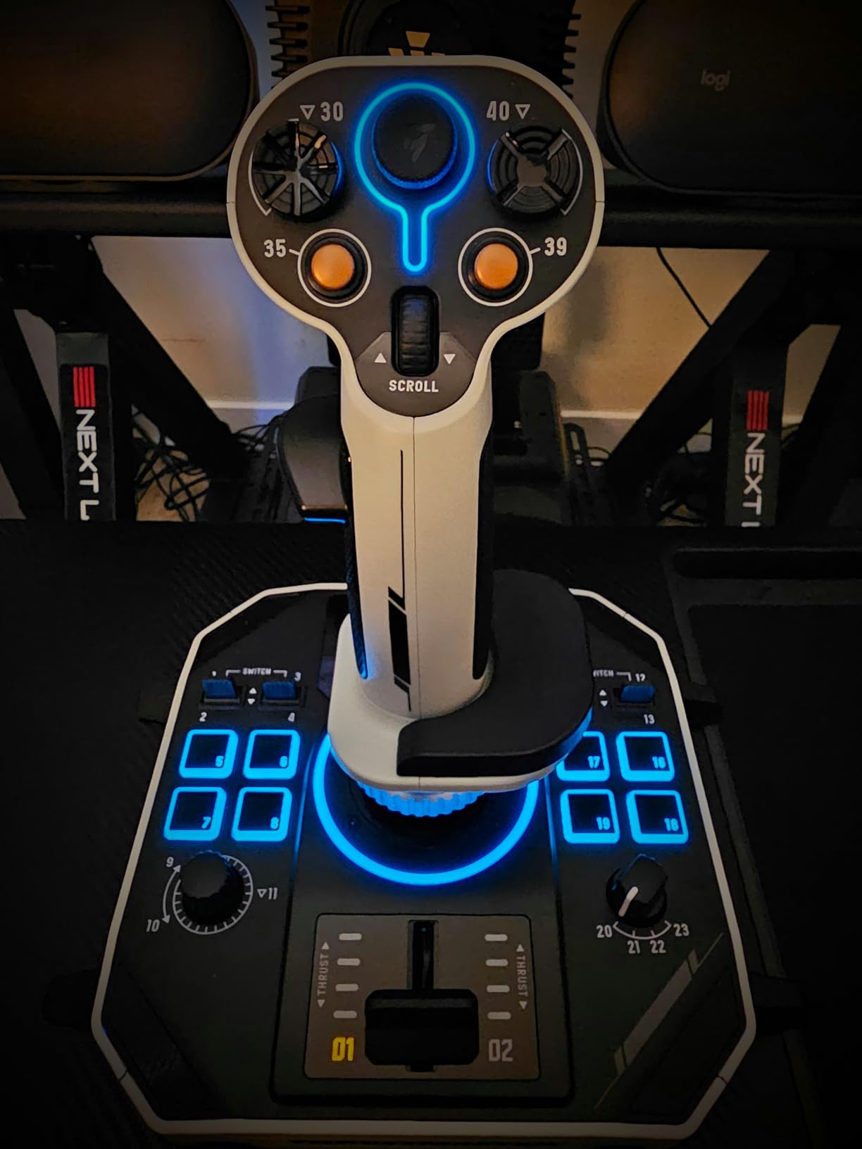 Thrustmaster Sol-R1 Flight Joystick - Hall Effect Technology, 44 Buttons for Space Flight Simulation, Flight Stick with Ambidextrous Grip - Compatible with PC customer photo 1
