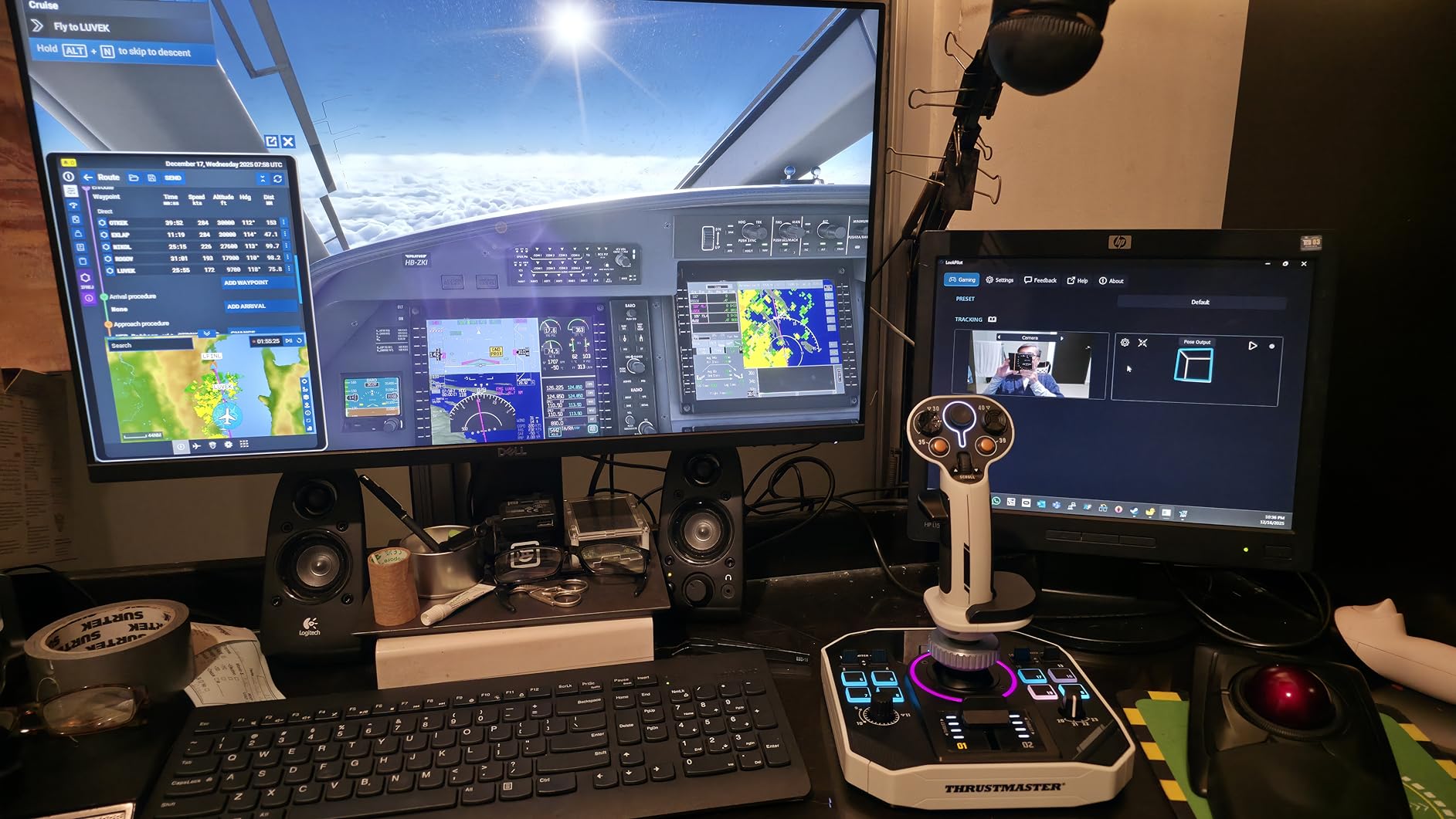Thrustmaster Sol-R1 Flight Joystick - Hall Effect Technology, 44 Buttons for Space Flight Simulation, Flight Stick with Ambidextrous Grip - Compatible with PC customer photo 2