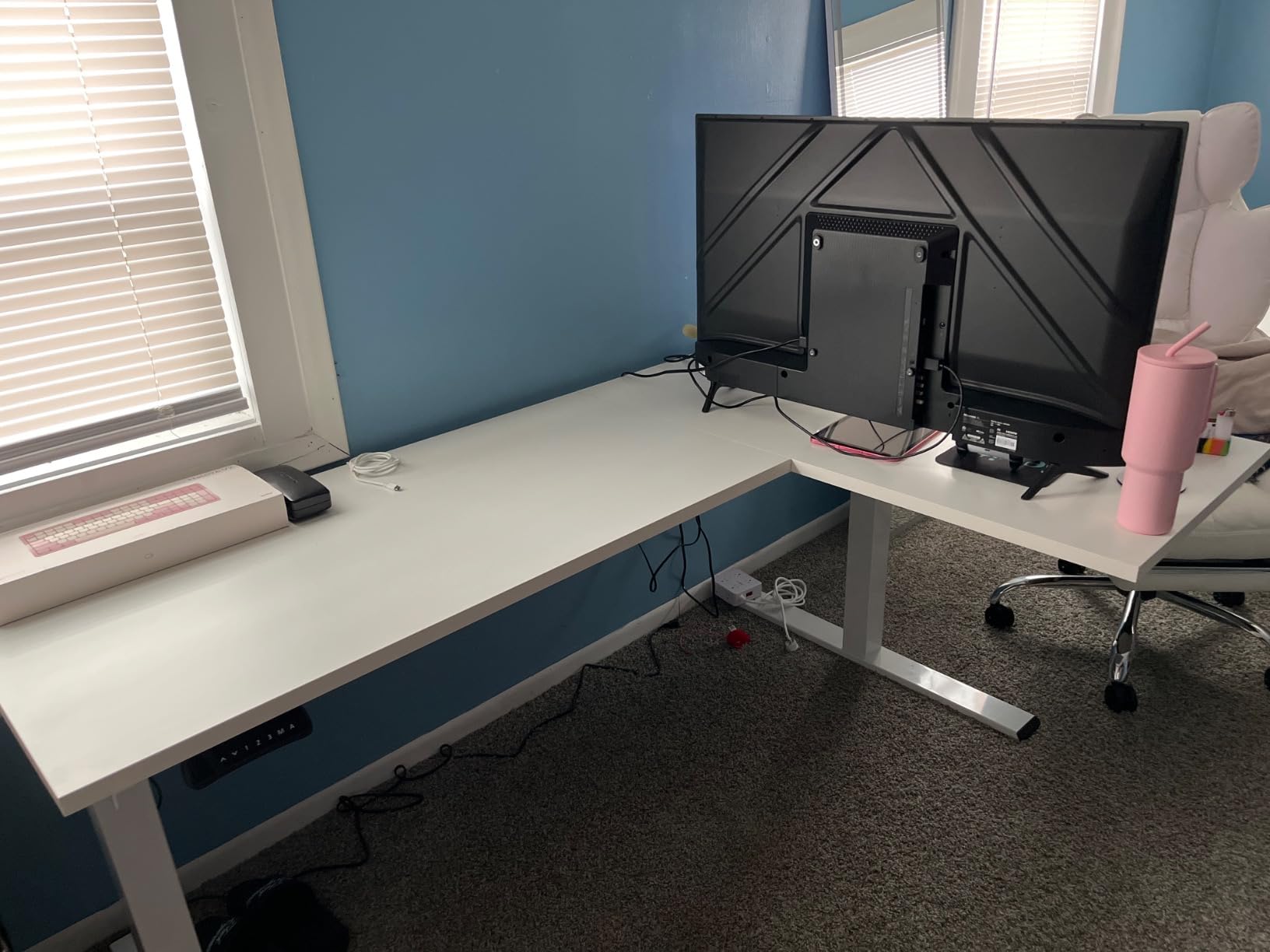 FLEXISPOT L Shaped Standing Desk, 63 x 55 Inch Electric Height Adjustable Corner Desk, Sit Stand Computer Workstation with Preset Controller customer photo 1
