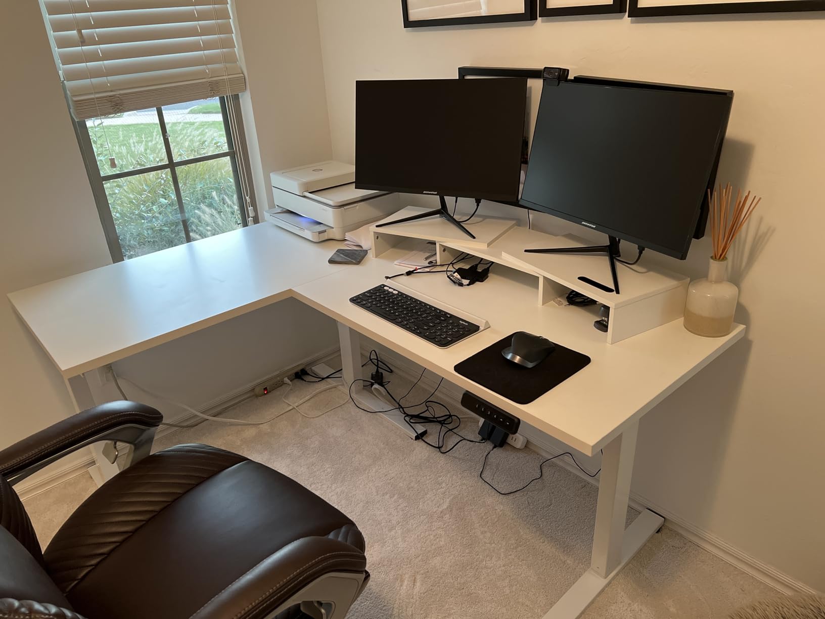 FLEXISPOT L Shaped Standing Desk, 63 x 55 Inch Electric Height Adjustable Corner Desk, Sit Stand Computer Workstation with Preset Controller customer photo 2