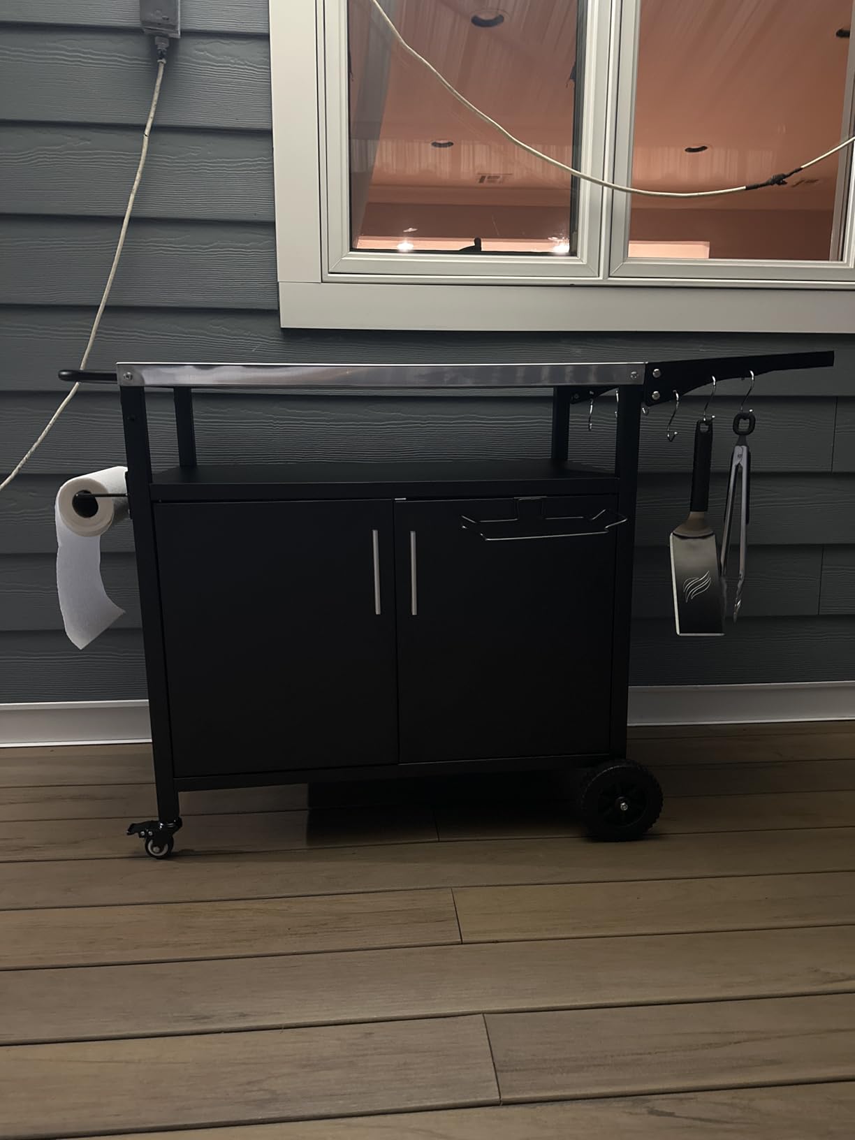 JY QAQA Outdoor Grill Cart with Storage, Patio Kitchen Island Outdoor Grill Table with Wheels, BBQ Cart Movable Pizza Oven Table Stand, Storage Cabinet, Foldable Tabletop, Black customer photo 2