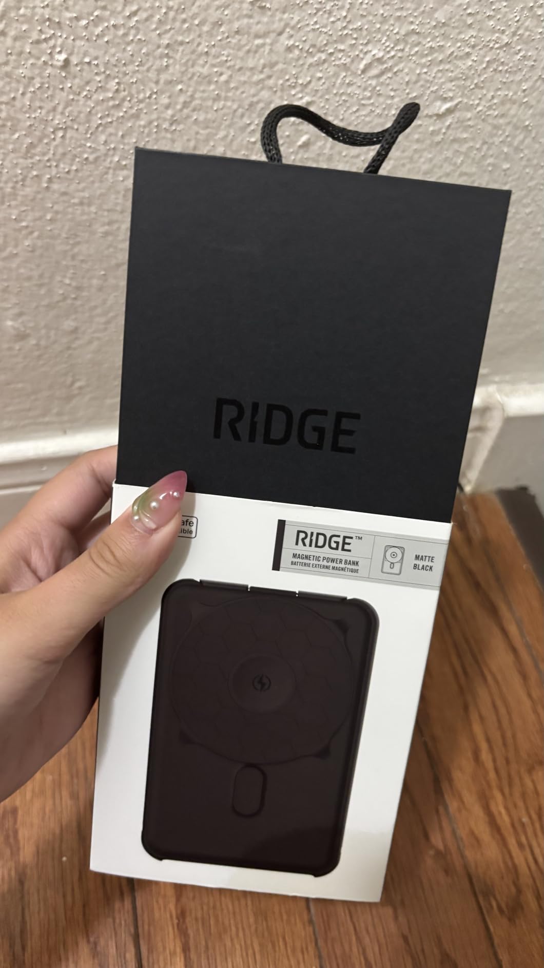 RIDGE Magnetic Power Bank Battery Pack 10,000mAh - Fast Charging, Compatible with MagSafe - with Built in Cables, Wireless Charging & Magnetic Attachment customer photo 2