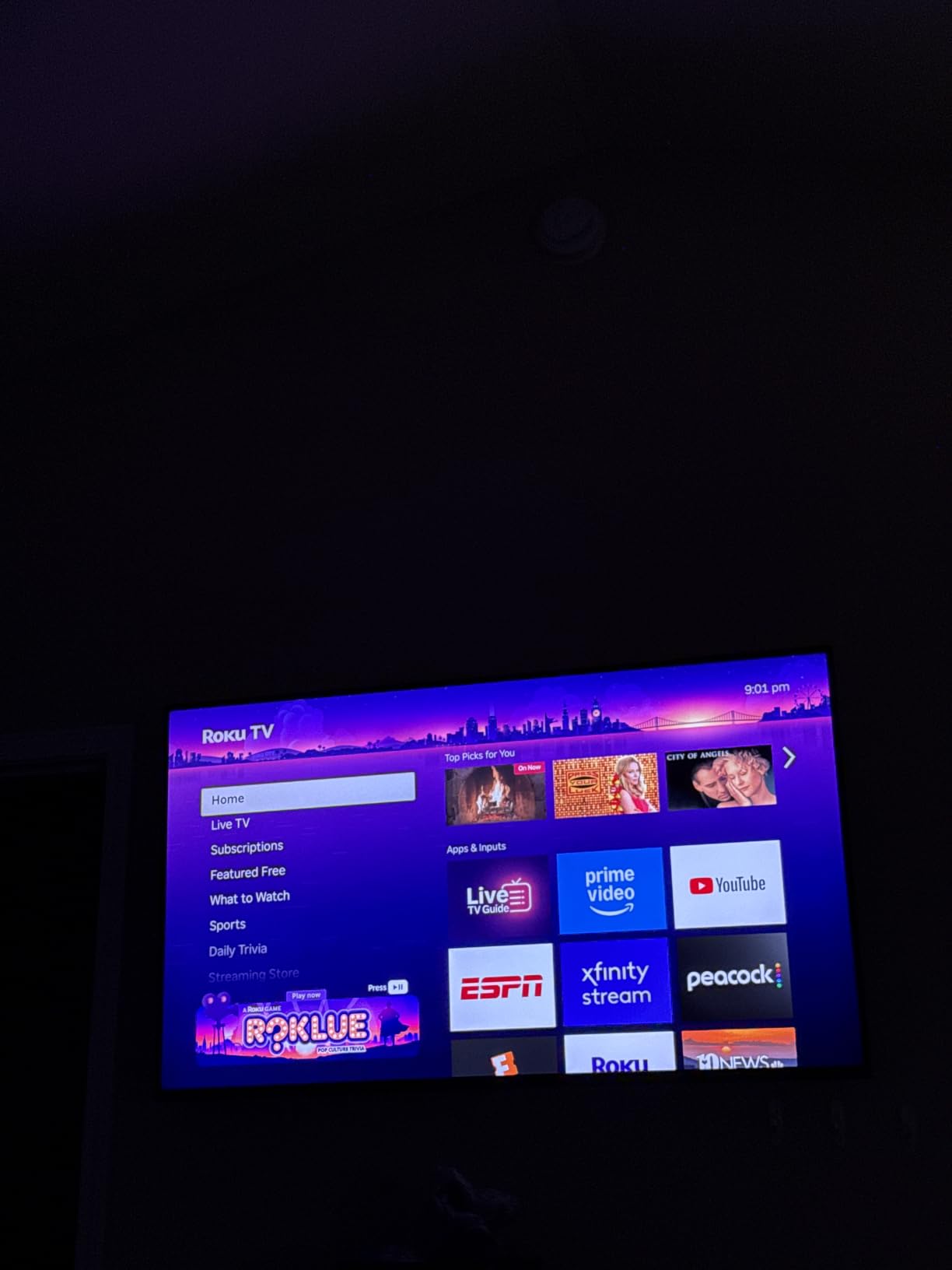 Roku Smart TV - 75-Inch Pro Series, Mini-LED TV - RokuTV with Backlit Voice Remote Pro - Flat Screen 4K QLED Television with 120Hz Refresh Rate & Dolby Vision IQ, Live News, Sports, Entertainment customer photo 1