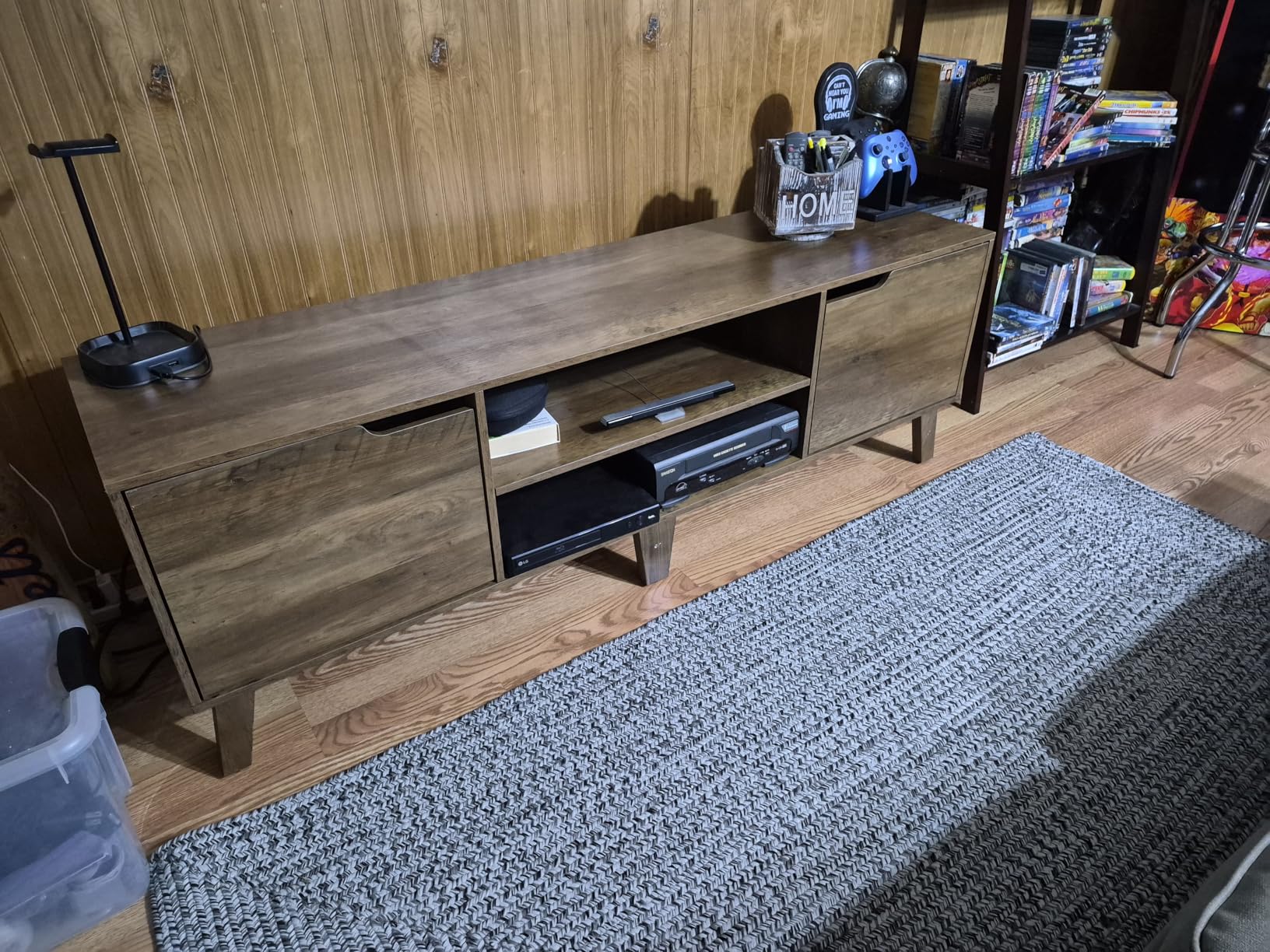 VASAGLE TV Stand for 65-Inch TVs, Entertainment Center with Adjustable Shelf, 58-Inch Long Media Console Table, Transitional Style, for Living Room, Bedroom, Honey Brown ULTV556K01 customer photo 2