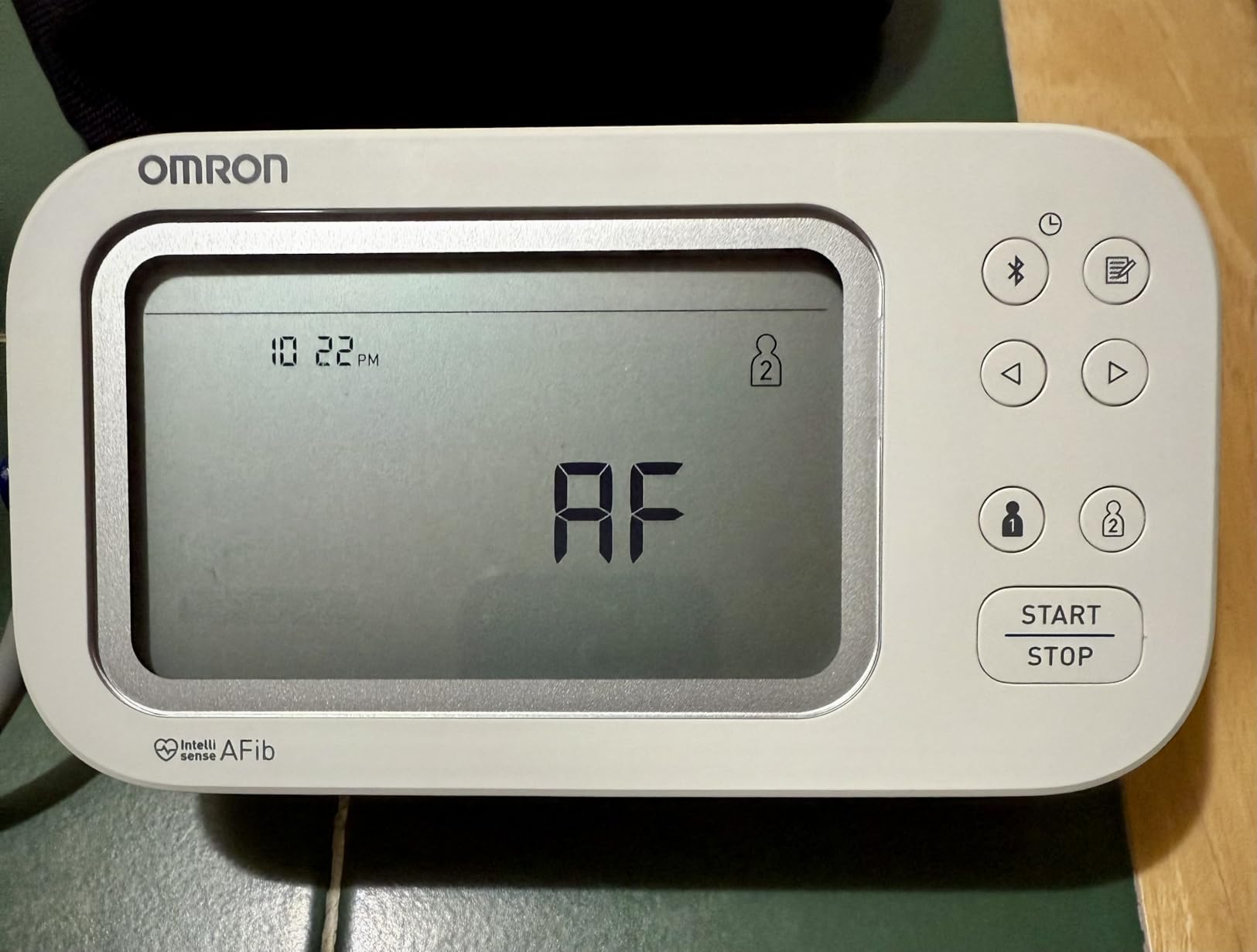 OMRON Gold Blood Pressure Monitor for Home Use & Upper Arm Blood Pressure Cuff - #1 Doctor & Pharmacist Recommended Brand - Clinically Validated - AFib Detection - Connect App customer photo 2