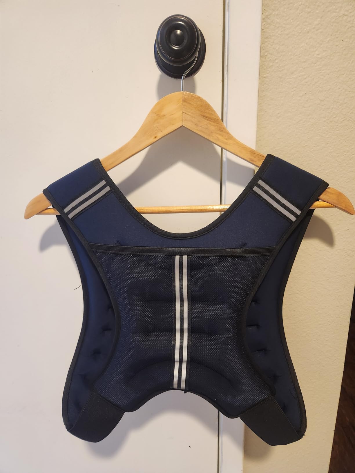BAGAIL Comfort-Fit Weighted Vest for Woman, Even Weight Distribution, Faster Weight Loss, No-Chafe or Bounce for Walking & Running with Detachable Phone Pouch & Reflective Stripes (Available 5-30lbs) customer photo 2