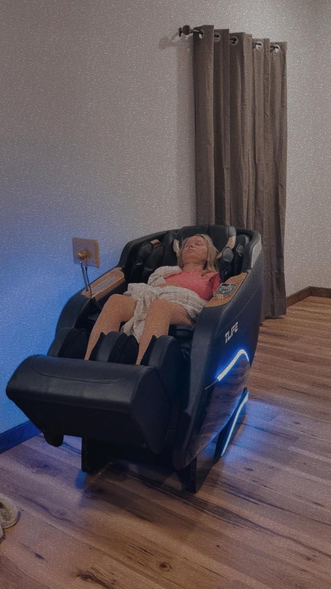 TLIFE Massage Chair Full Body, 160° Zero Gravity Recliner with Body Scan, 50