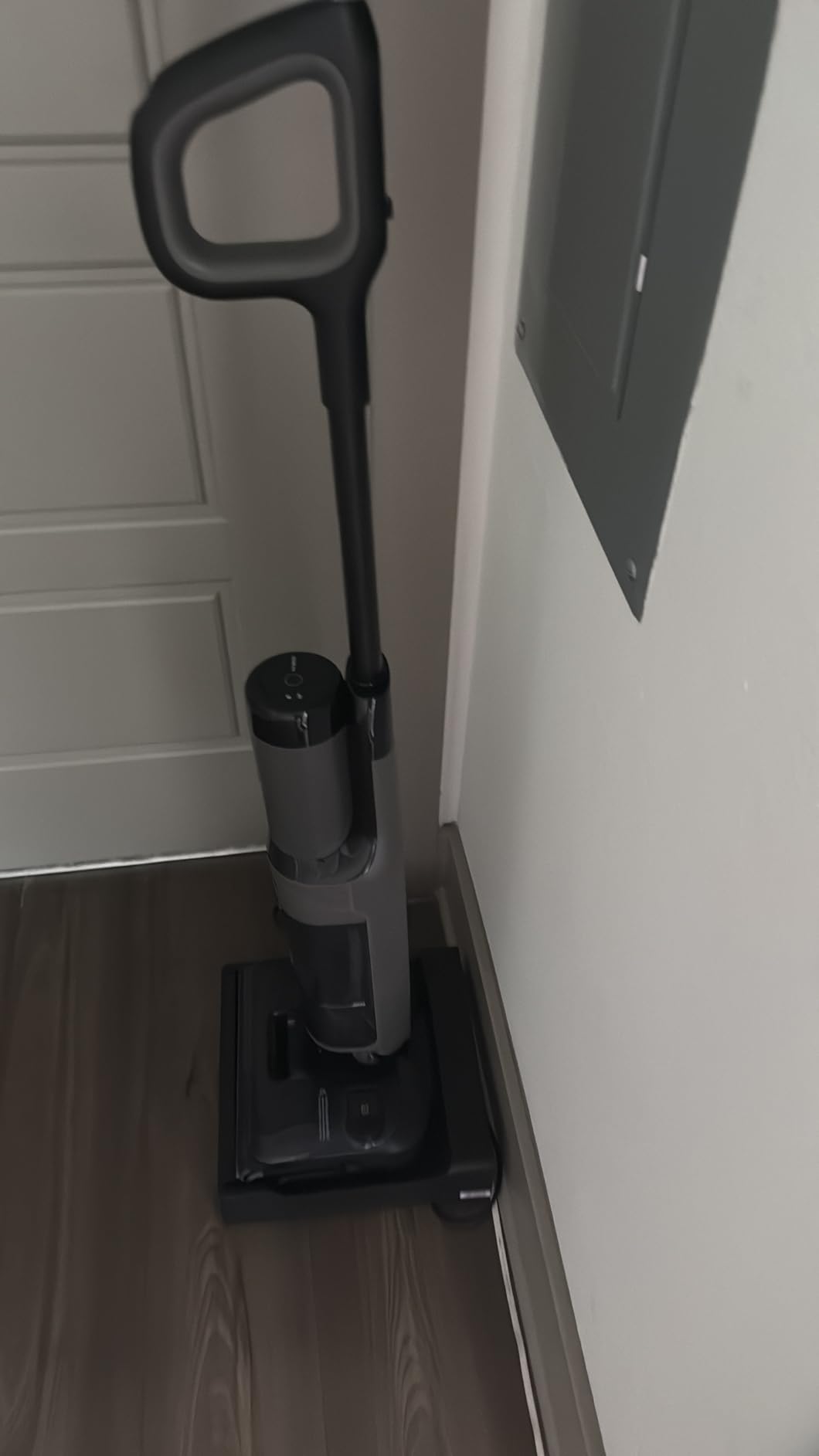 Tineco Floor ONE i6 Stretch Wet Dry Vacuum Cleaner, Vacuum & Mop All in One, 20kpa Powerful Suction, Up to 40 Minutes Runtime, 180 Lay-Flat, Anti-Tangle Design, Full-Path Self-Cleaning & 185 Flashdry customer photo 2