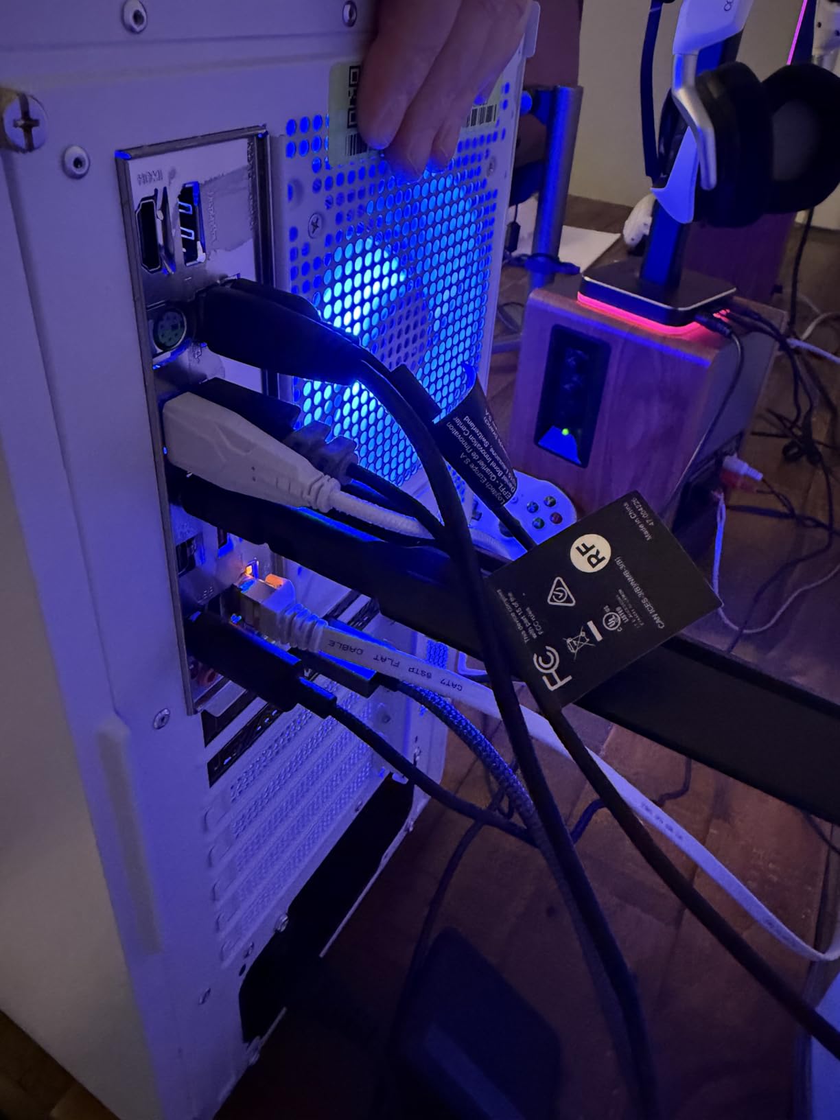Skytech Gaming Azure 3 Desktop PC, Ryzen 7 7700X, NVIDIA RTX 5070 12GB, 1TB Gen4 NVMe SSD, 32GB DDR5 RAM 6000 RGB, 850W Gold ATX 3 PSU, 360mm ARGB AIO, Wi-Fi, Win 11 customer photo 2