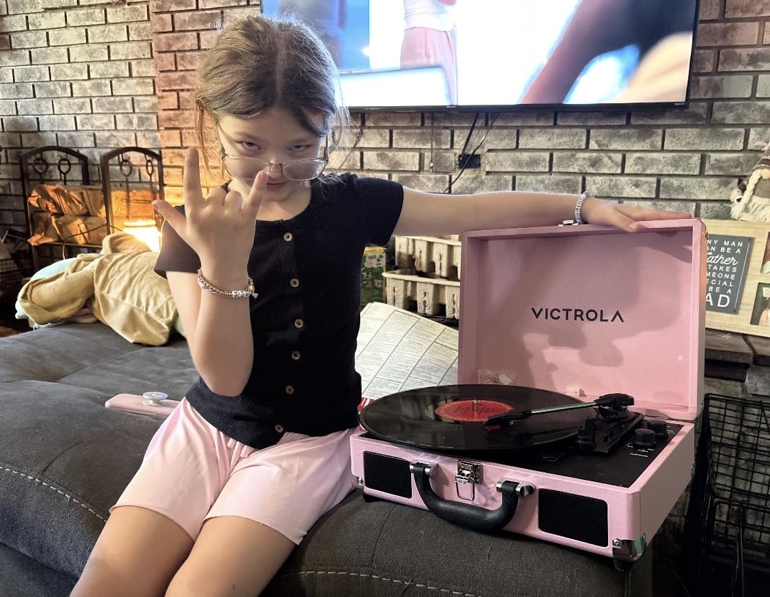 Journey II (2025 Model) Bluetooth Suitcase Record Player with Built-in Stereo Speakers, Enhanced Bass, 3-Speed Turntable customer photo 1