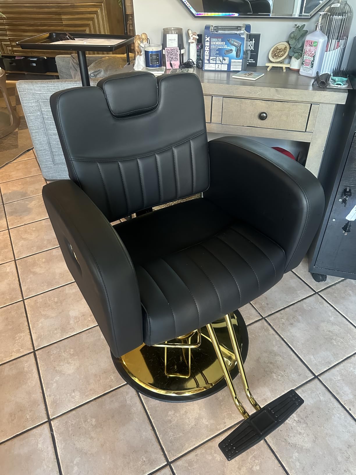 Baasha Premium Silver Reclining Salon Chair with Removable Headrest, All-Purpose Hydraulic Barber Chair, Soft PU Leather, 360 Swivel, 135 Recline, Heavy-Duty Steel Frame, 330 lbs Capacity customer photo 1