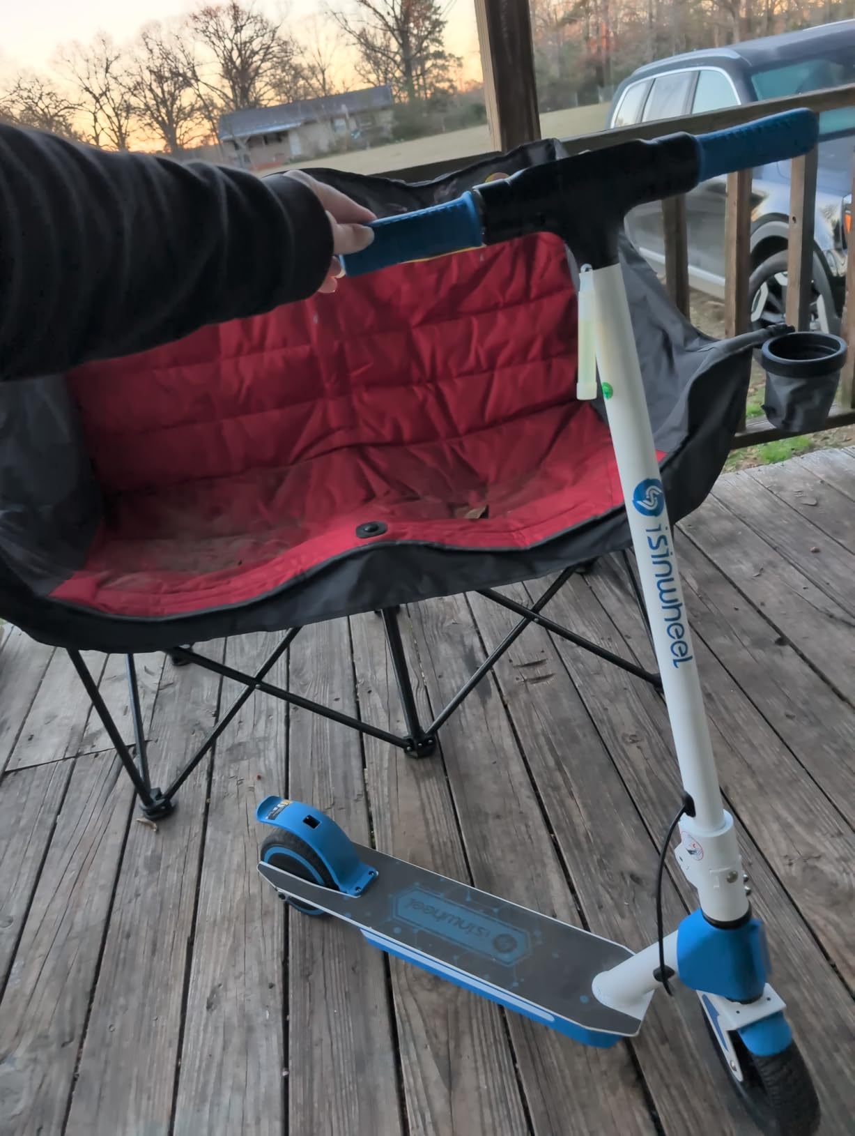 isinwheel Electric Scooter for Kids Ages 6-14, 200W/250W Foldable Kids Electric Scooter with 3 Speeds (5/8/12 Mph), Adjustable Handlebar, Dual Brakes, LED Display, Colorful Lights, Gift for Kid customer photo 2