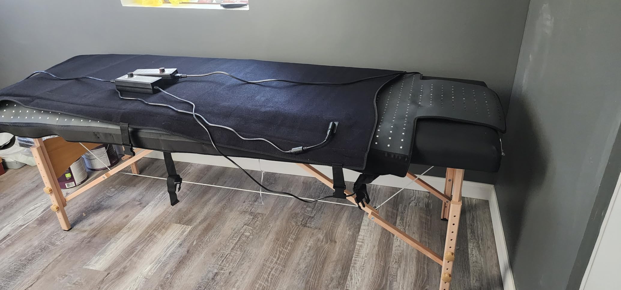Brelley Massage Table Portable Wooden Lash Bed Adjustable Height 2-Fold Spa Table Foldable Tattoo Bed (Black) customer photo 1